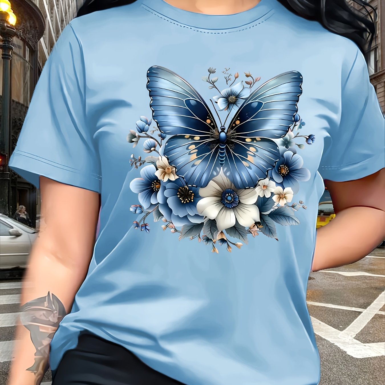 Circle Chic Butterfly Print T-Shirt - Exquisite Design, Casual Round Neck Top - Breathable and Lightweight, Perfect for Spring/Summer Wardrobe