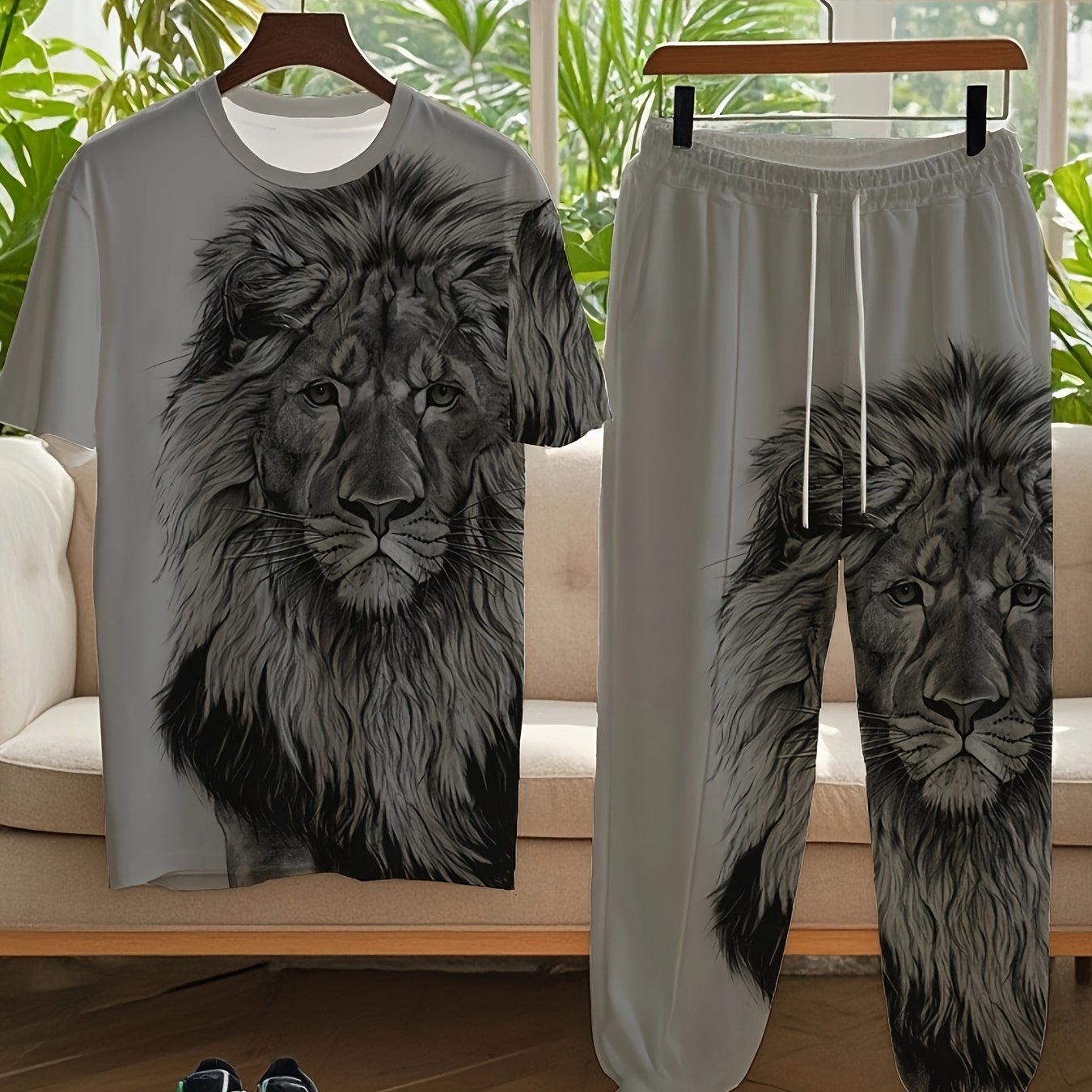 1 Set Men'S Plus Size 2pcs Summer Casual Outfit, Lion Print Short Sleeve T-Shirt and Sweatpants Set, Sports and Holiday Leisure Wear, Crew Neck, Knit Fabric with Slight Stretch, Polyester and Spandex Blend