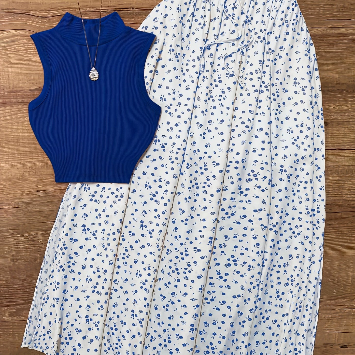 Summer Women's Daily Vacation Set with Small Floral Print Half Skirt and Sleeveless Top