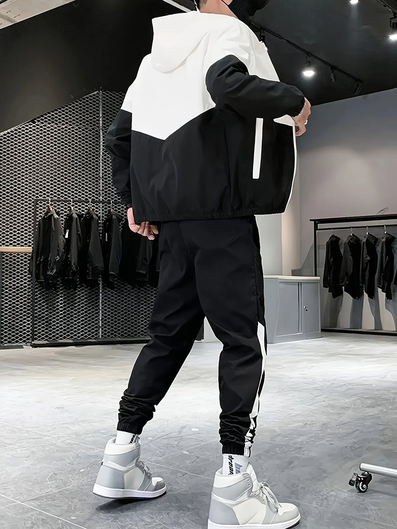Men's Casual Athletic Hoodie and Pants Set - Color Block Design, Polyester, Machine Washable, Spring/Fall Sportswear, Blue & White Two-Piece Outfit, Everyday Activewear|Modern Athletic Look|Polyester Sportswear