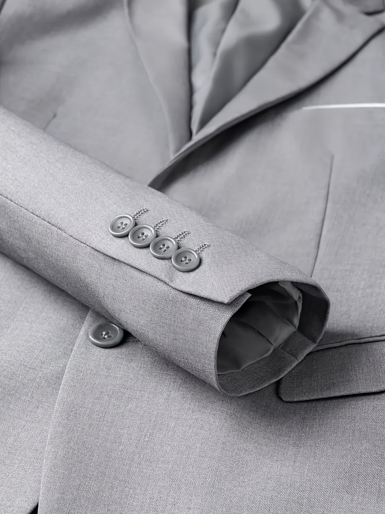 2pcs Luxury Classic Men'S Solid Color Suit - Notched Lapel Blazer and Pants, Regular Fit, Long Sleeve, Traditional Silhouette, Ideal for Weddings, Business Meetings - High-Quality Fabric, Comfortable Wear, Stylish Design, Wed