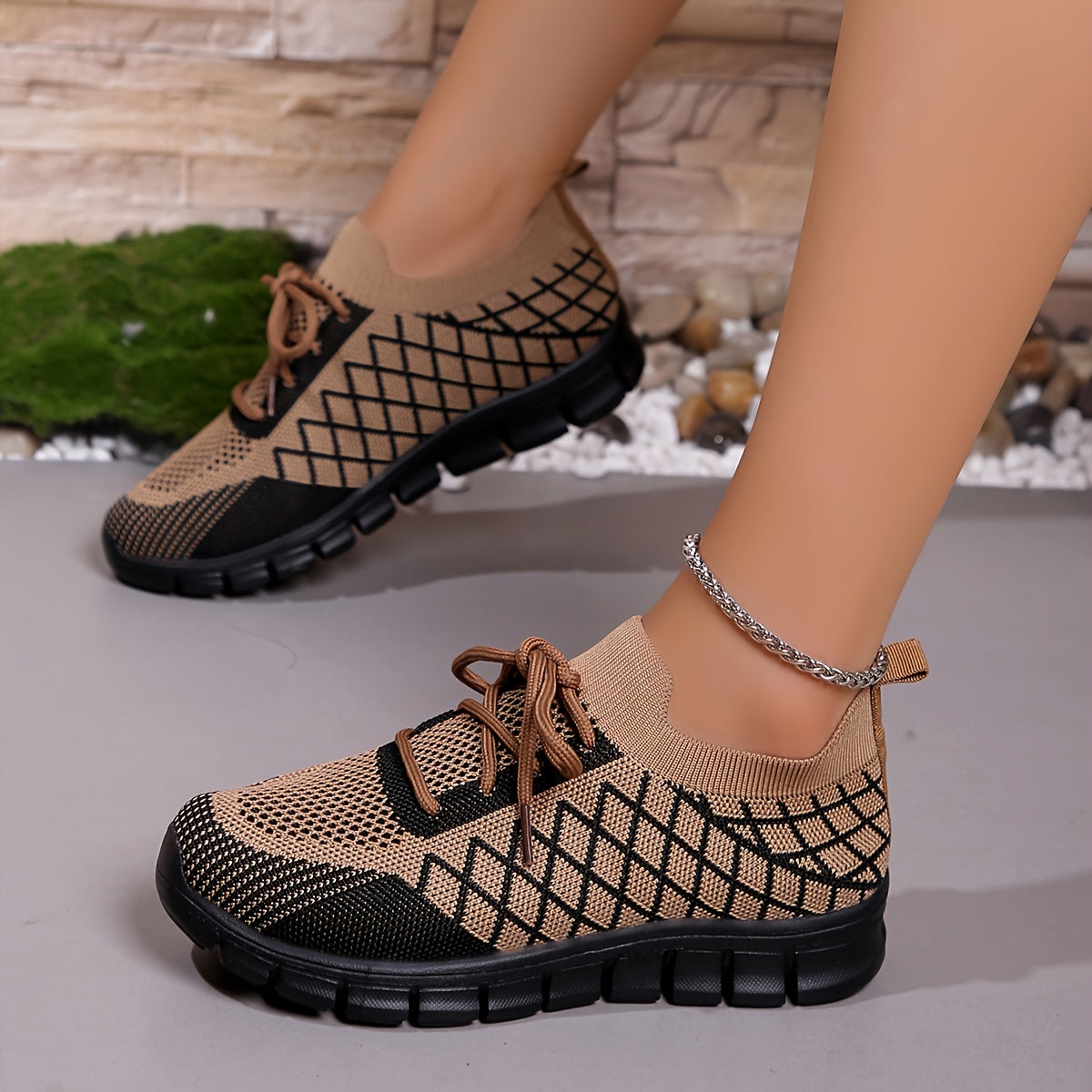 Women's Lightweight Breathable Lace-Up Grid Pattern Casual Running Shoes For Autumn
