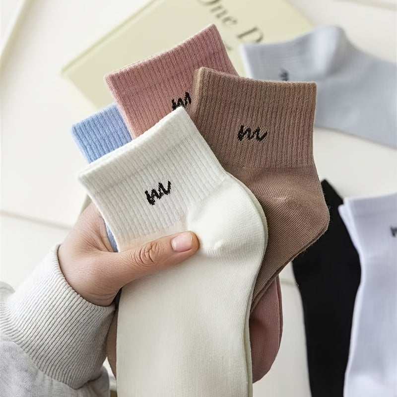 7 Pairs of Spring And Summer Casual Sports Socks, Breathable And Sweat-Absorbing, Simple And Versatile Women'S Ankle Socks.