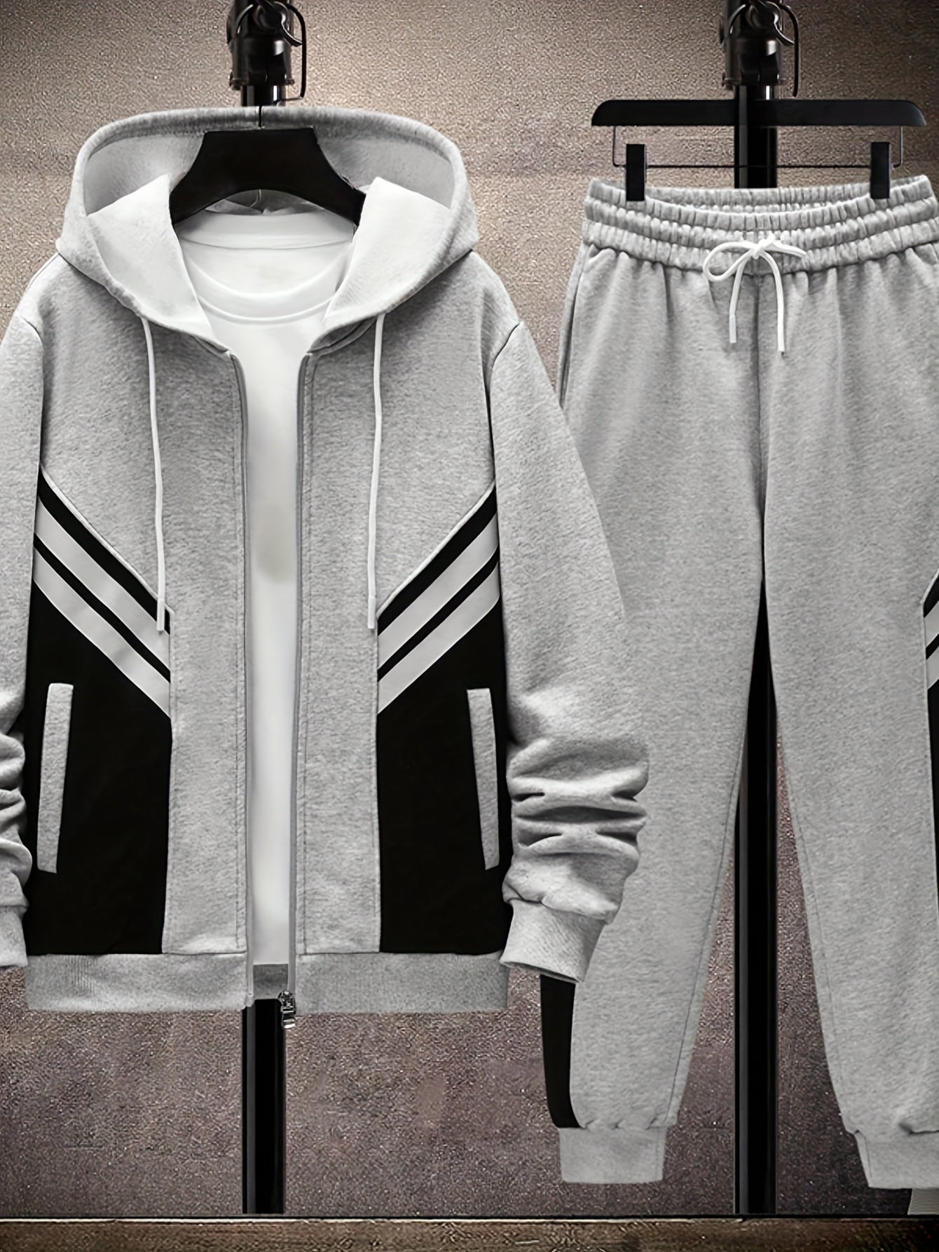 Men's Athletic Fleece Hoodie & Jogger Set - Sporty Gray with Black Accents, Zip-Up Jacket and Drawstring Pants, Polyester, Machine Washable for Fall/Winter