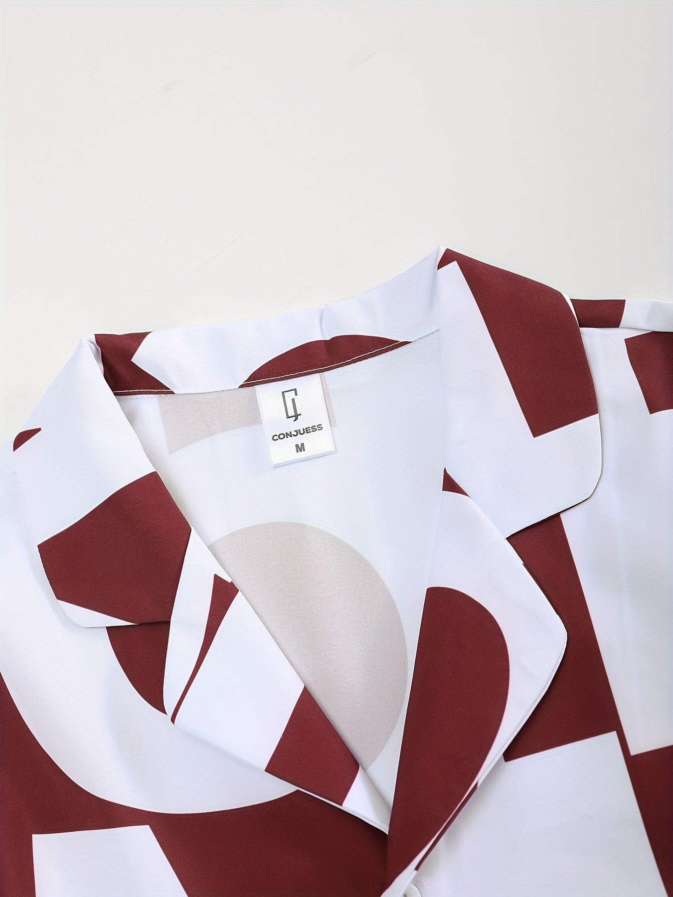 Men's Suit with Black and White Letter Print, Short Sleeve, Open Collar Shirt and Shorts, Casual Set