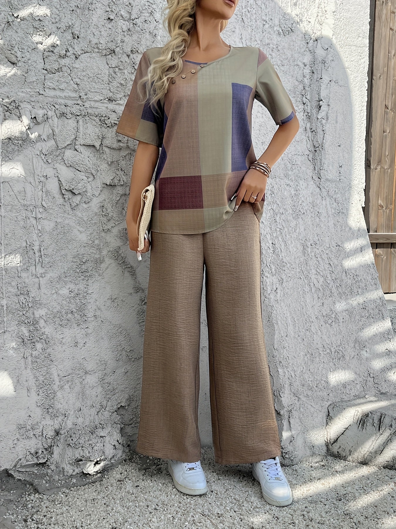 Elegant Patchwork Women'S Fashion Suit - Short Sleeve, Crew Neck, Polyester, Spring/Summer Collection, Casual Attire|Modern Casualwear|Polyester Fabric