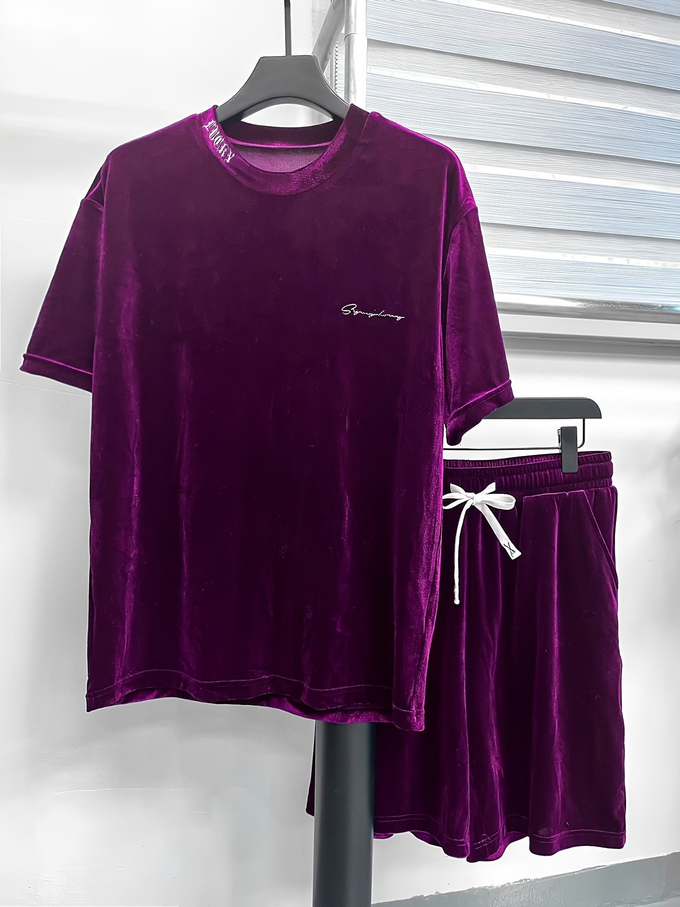 Men'S Fashion Velvet Knit Pullover Set, Contrast Letter Embroidery Top and Solid Color Drawstring Shorts, Simple Casual Outing Commuting Vacation Light Luxury Set, Regular Fit Elastic Knit Two-Piece Set, High-end Sheen Light