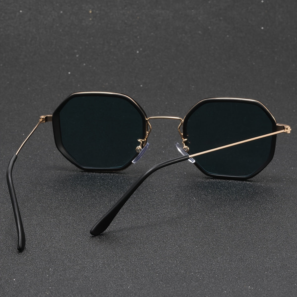 1 Pair of Men'S Geometric Copper Alloy Fashion Glasses with Red Lenses - Casual & Trendy, Ideal for, Daily Wear, and Holiday Gifts, Holiday Fashion Glasses|Sleek Metal Frame Glasses|Polycarbonate Lenses, Glasses