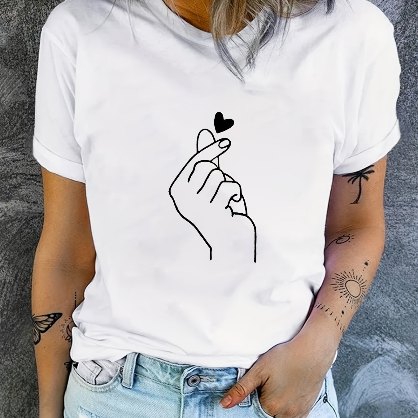 Finger Heart Print T-Shirt, Short Sleeve Crew Neck Casual Top For Summer & Spring, Women's Clothing