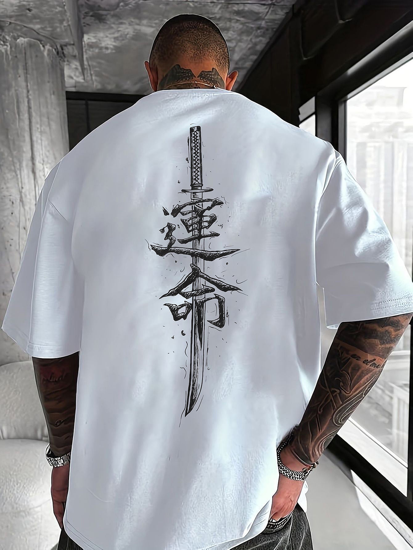 Men'S Japanese Samurai Sword Graphic T-Shirt - Casual Loose Fit Crew Neck, Short Sleeve Tee with Red Stylized Japanese Katanas Design, Breathable Polyester for Spring & Summer Outdoor Wear