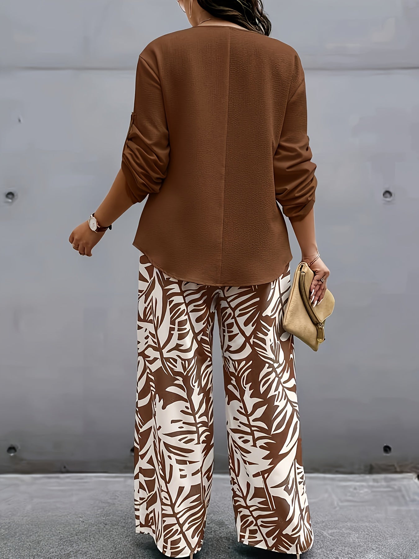 Summer Women's Fashionable New Short-Sleeve Pullover V-Neck Solid Color Top with Plant Print Wide-Leg Pants Two-Piece Set