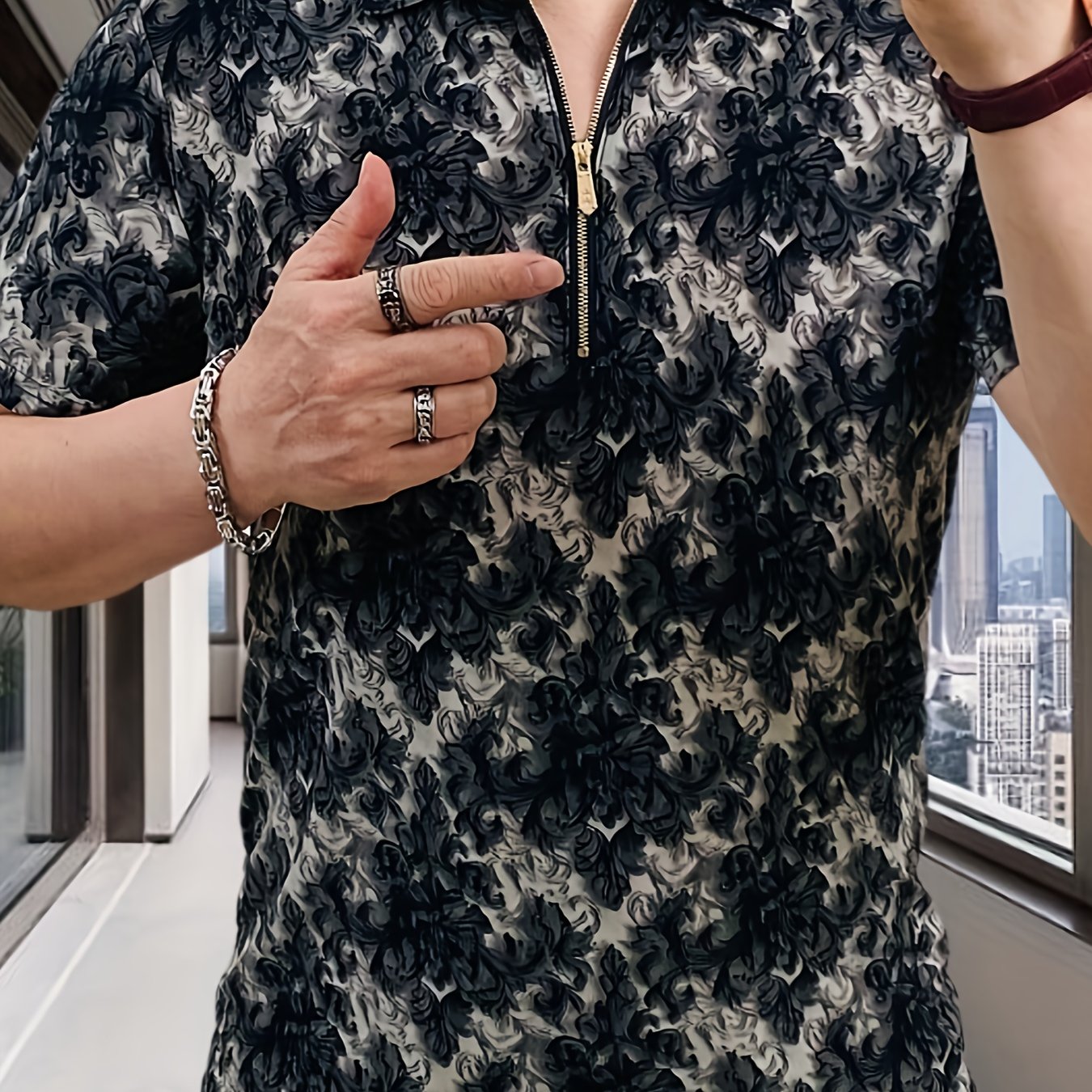 Men's Short Sleeve Shirt with Zipper Front - Black & White Floral Print Summer Casual T-Shirt, Breathable Stand Collar, Regular Fit for Casual Attire, Easy Care Fabric