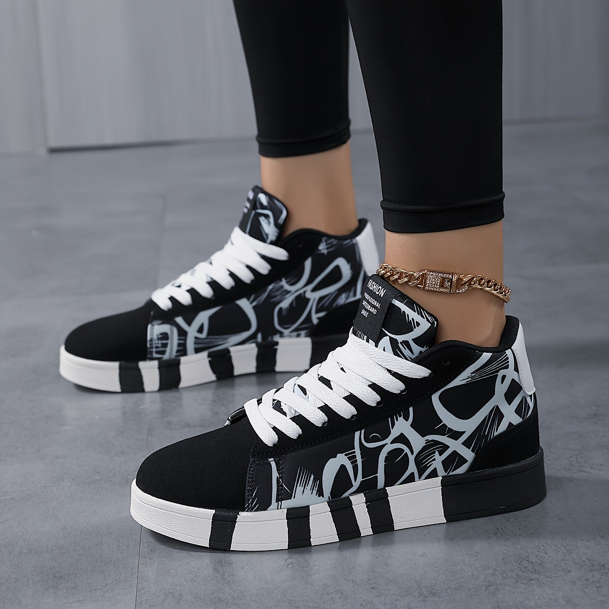 Women'S High-Top Casual Skate Shoes, Black and White Graffiti Design, Lightweight Fabric Lining, All-Season Rubber Sole Sneakers for Outdoor Sports and Hiking, Skate Shoes