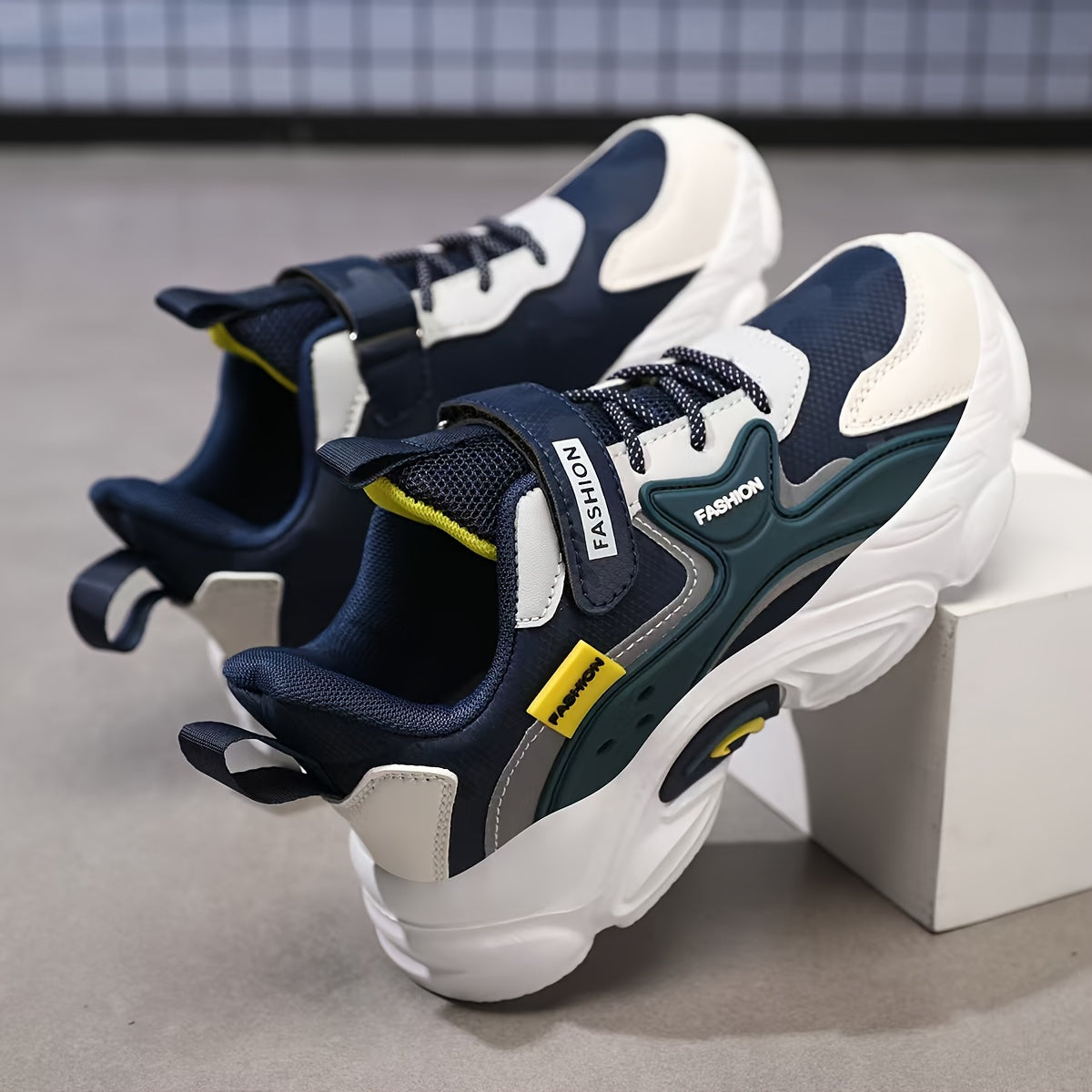 New High Quality sports shoes for boys running shoes