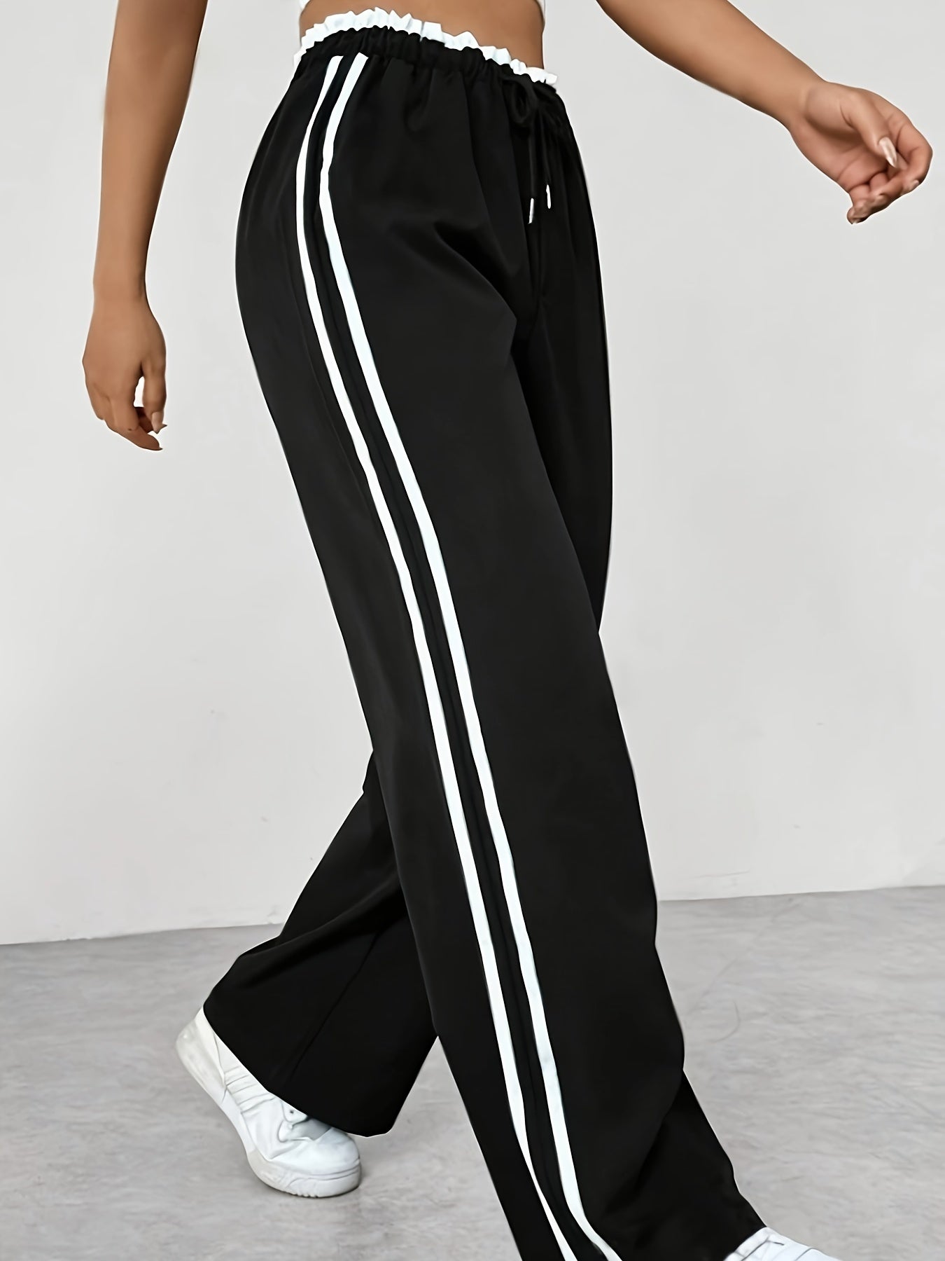 Women's Color-Matching Drawn White Stripe Paper Bag Waist Casual Pants