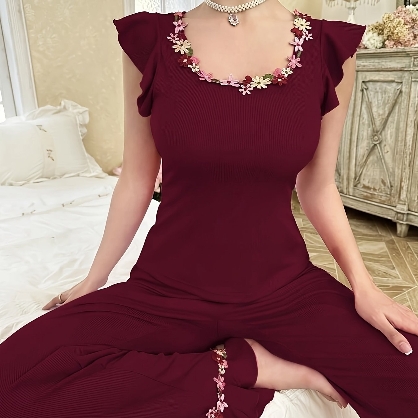 Elegant Women'S Floral Embroidered Colorful Small Floral Small Cap Sleeve Top and Ruffle Hem Pants Set