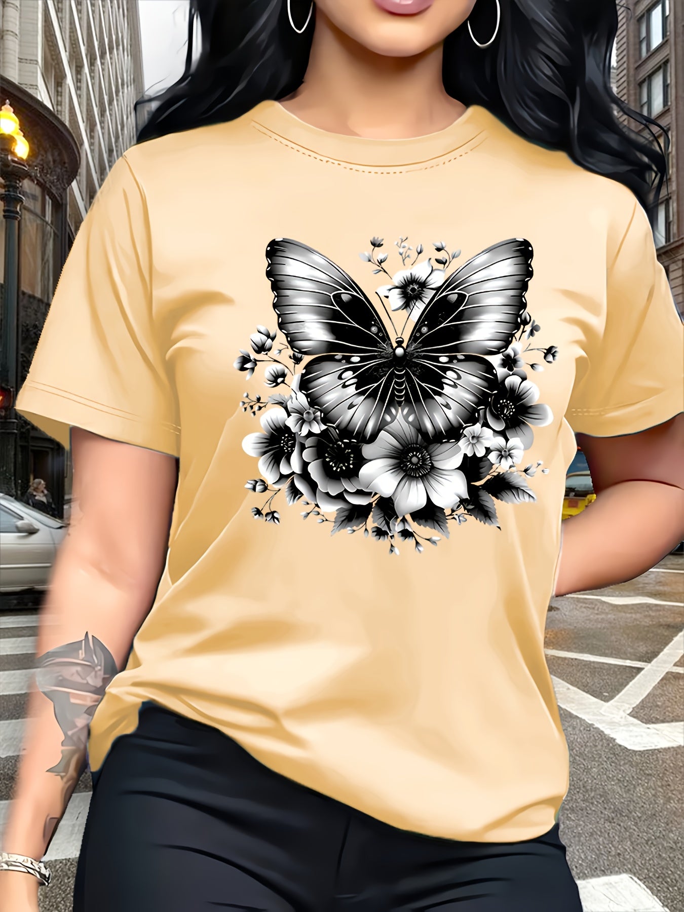 Circle Chic Butterfly Print T-Shirt - Exquisite Design, Casual Round Neck Top - Breathable and Lightweight, Perfect for Spring/Summer Wardrobe