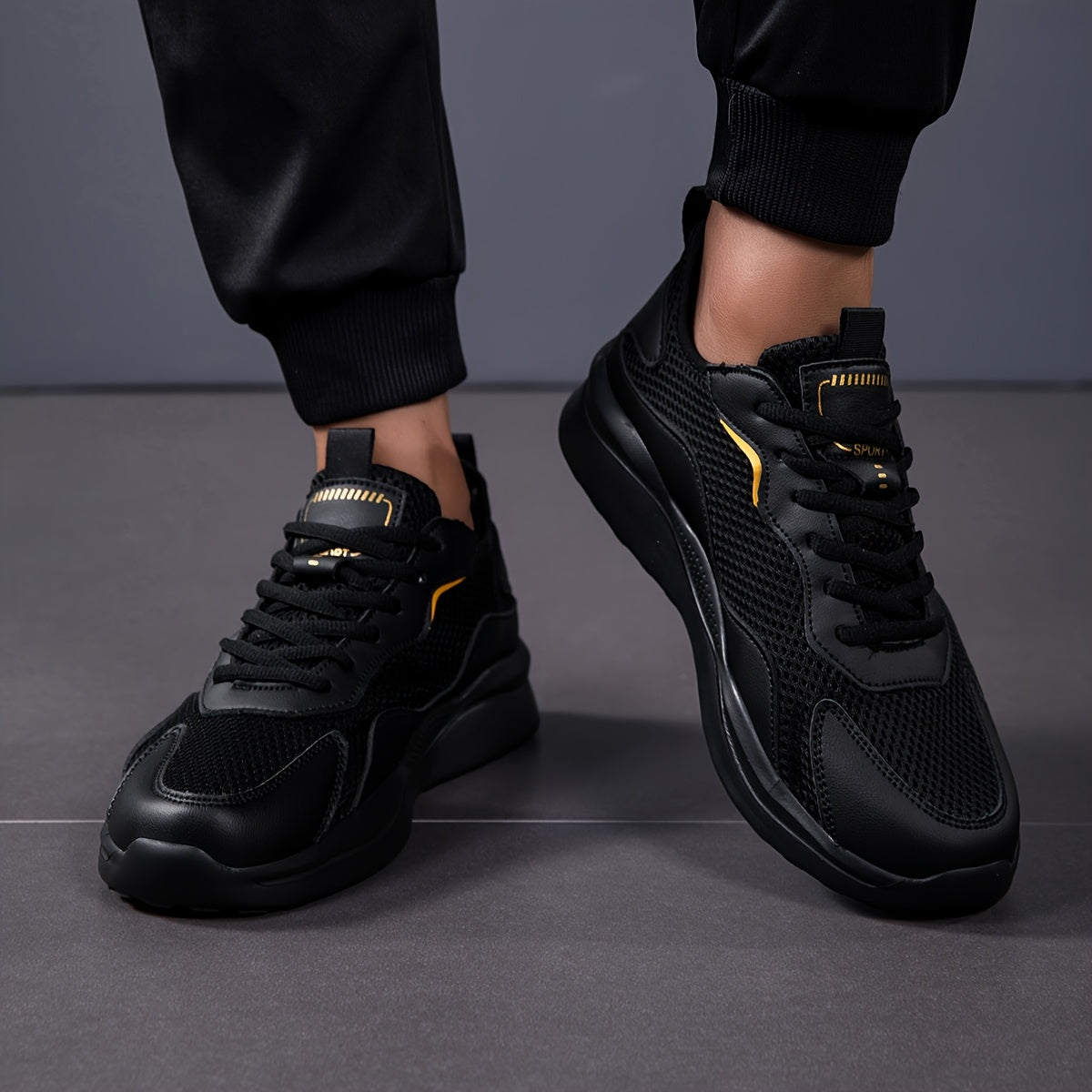 Men's 2025 New Summer Breathable Running Shoes - Lightweight Cushioned Sneakers with Golden Accents, Low-Top Black Casual Shoes for Gym, Walking & Daily Wear, All-Season Comfort, Sleek Sporty Design, Durable Traction Footwear