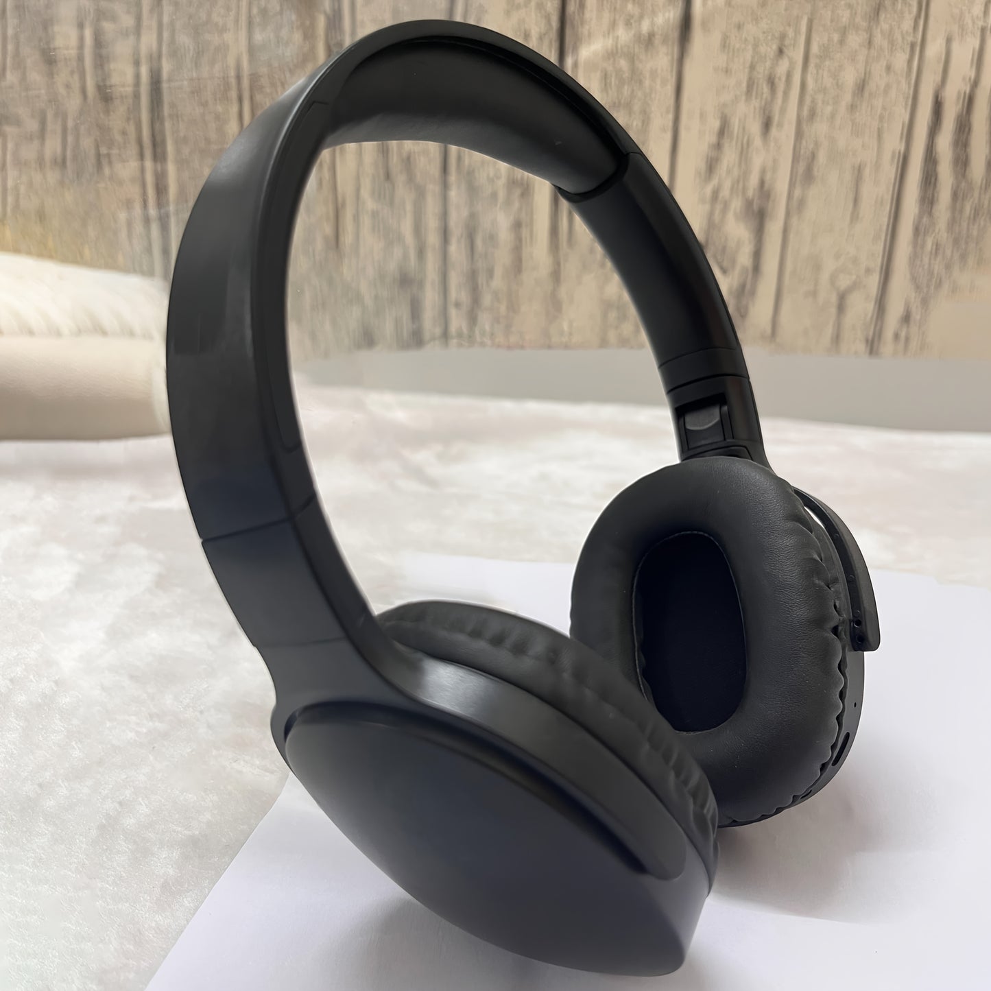 New wireless earphones, comfortable foldable earphones, suitable for tablets/PC/TV/phones/birthdays/Easter travel gifts. Wireless Earphones Folding Soundproofing Earphones, Comfortable Leather Paired with Wireless Earphones.