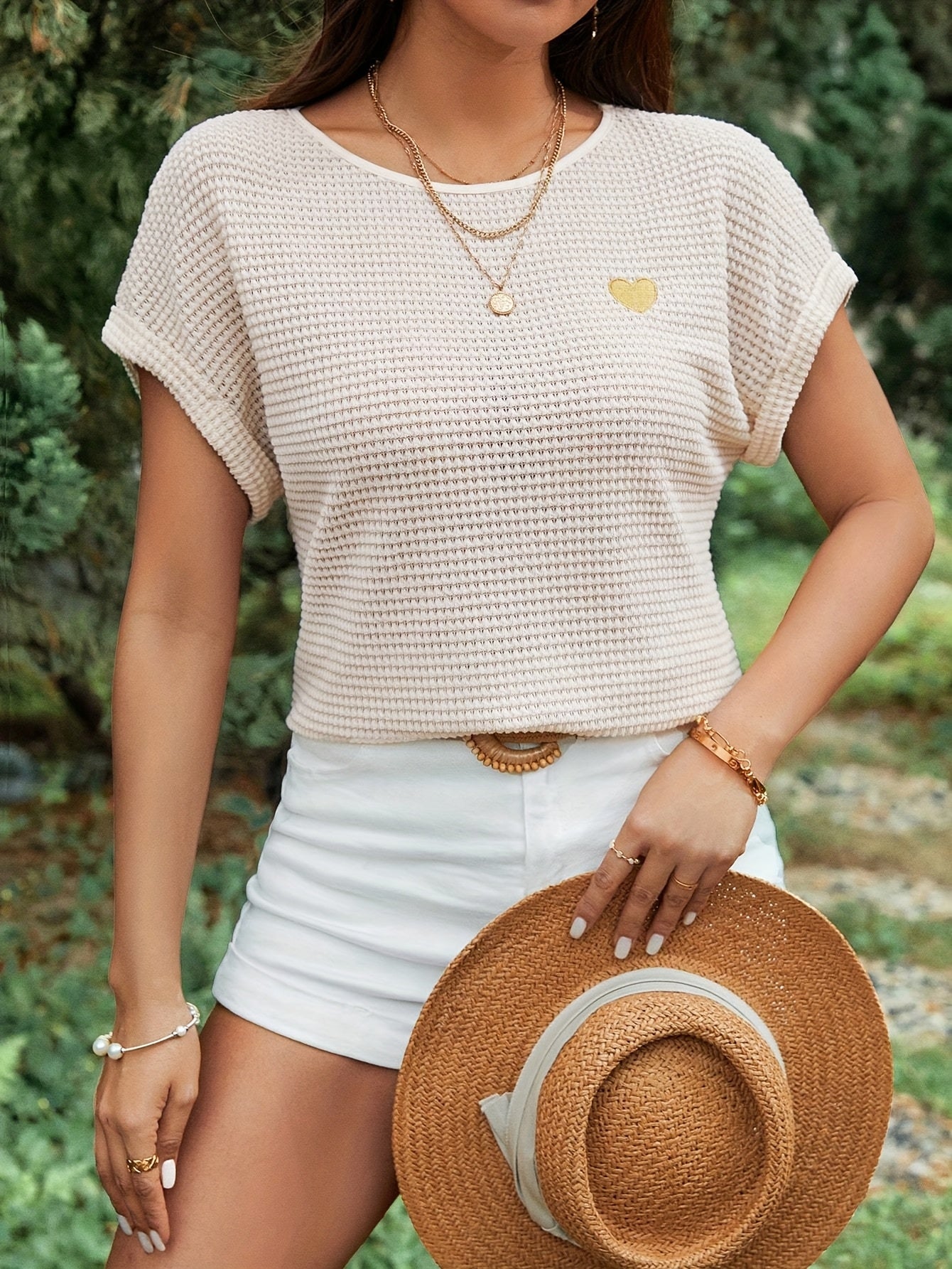 Women'S Black Knit Short Sleeve Top with Golden Heart Design - Casual Crew Neck, Spring/Summer Fashion, Casual Wear|Crew Neck Top|Knit Texture