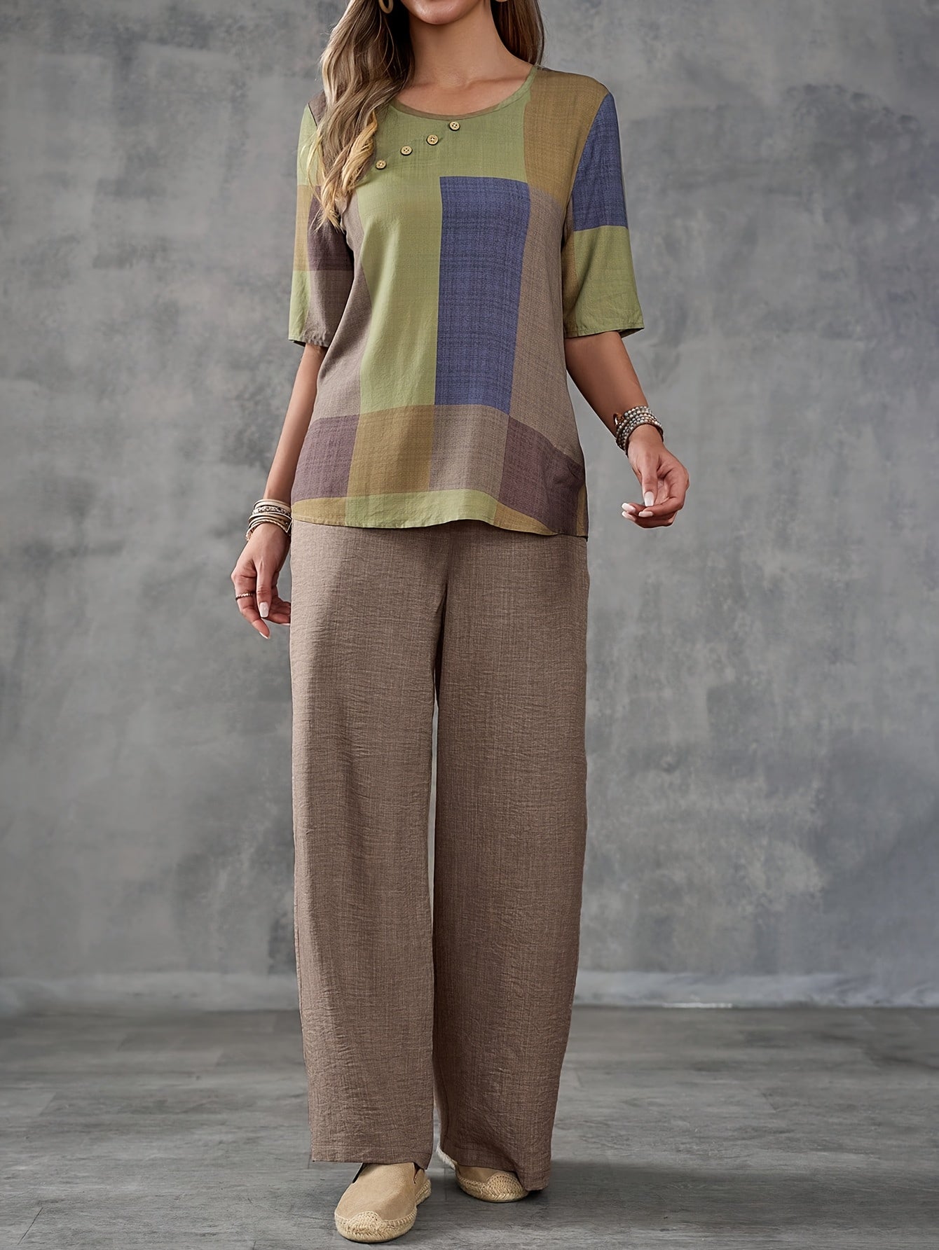 Elegant Patchwork Women'S Fashion Suit - Short Sleeve, Crew Neck, Polyester, Spring/Summer Collection, Casual Attire|Modern Casualwear|Polyester Fabric