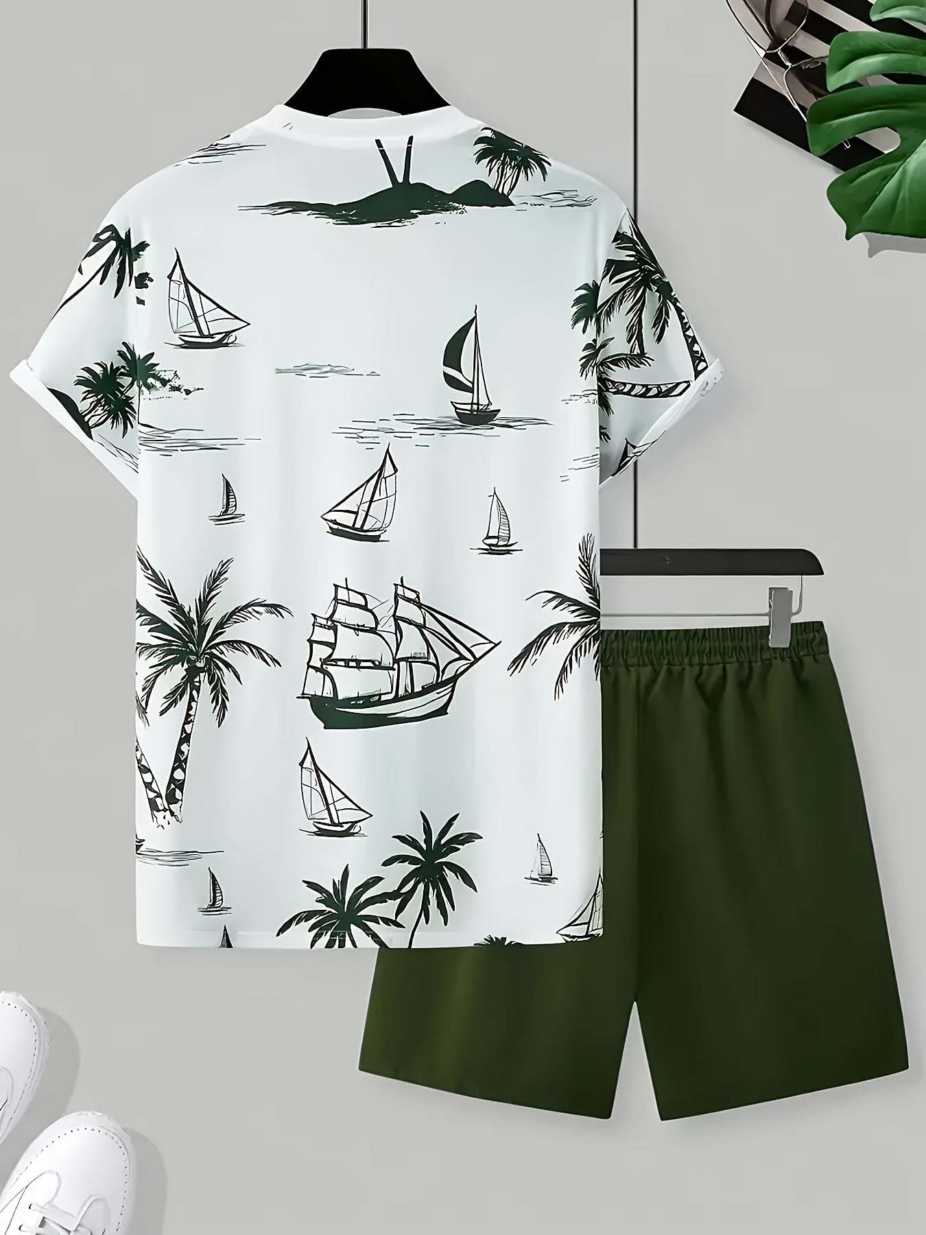 Men's 2025 Summer New Short Sleeve Shorts Set: Beach Casual 3D Coconut Tree Print, 2pcs Fashionable Palm Pattern T-Shirt and Shorts with Slight Stretch Polyester Knit Fabric, Slim Fit for Outdoor Activities & Family Gathering