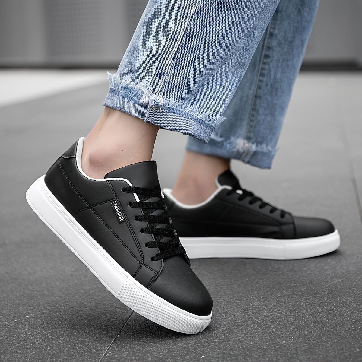 Men's Monochrome Casual Sneakers with White Accents - Comfortable, Easy to Match, Ideal for Everyday Use and Hiking
