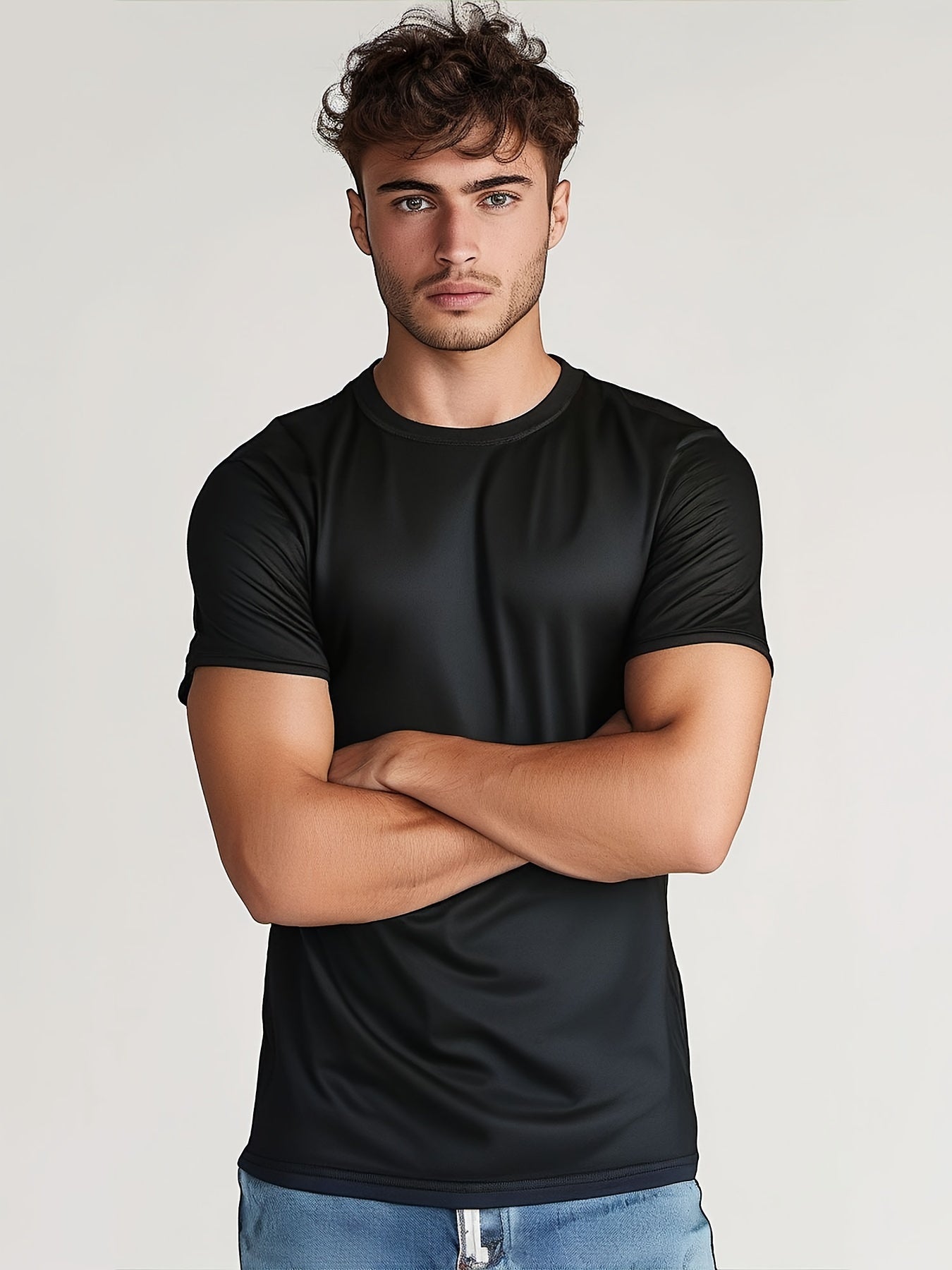 Men's Lightweight Sports T-Shirt - 100% Polyester, Moisture-Wicking, Breathable, Smooth Fabric, Round Neck, Short Sleeve, for Sports, Training, Casual, Party, Beach, Night Out - Unisex-Adult