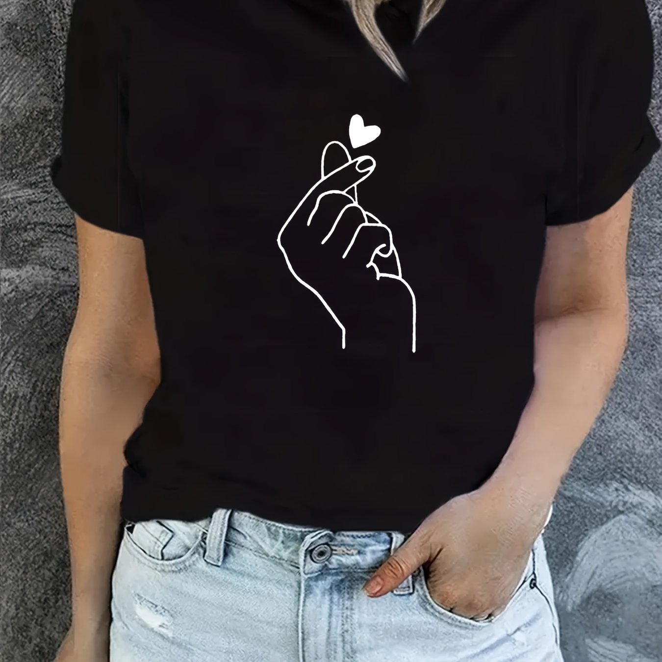 Finger Heart Print T-Shirt, Short Sleeve Crew Neck Casual Top For Summer & Spring, Women's Clothing