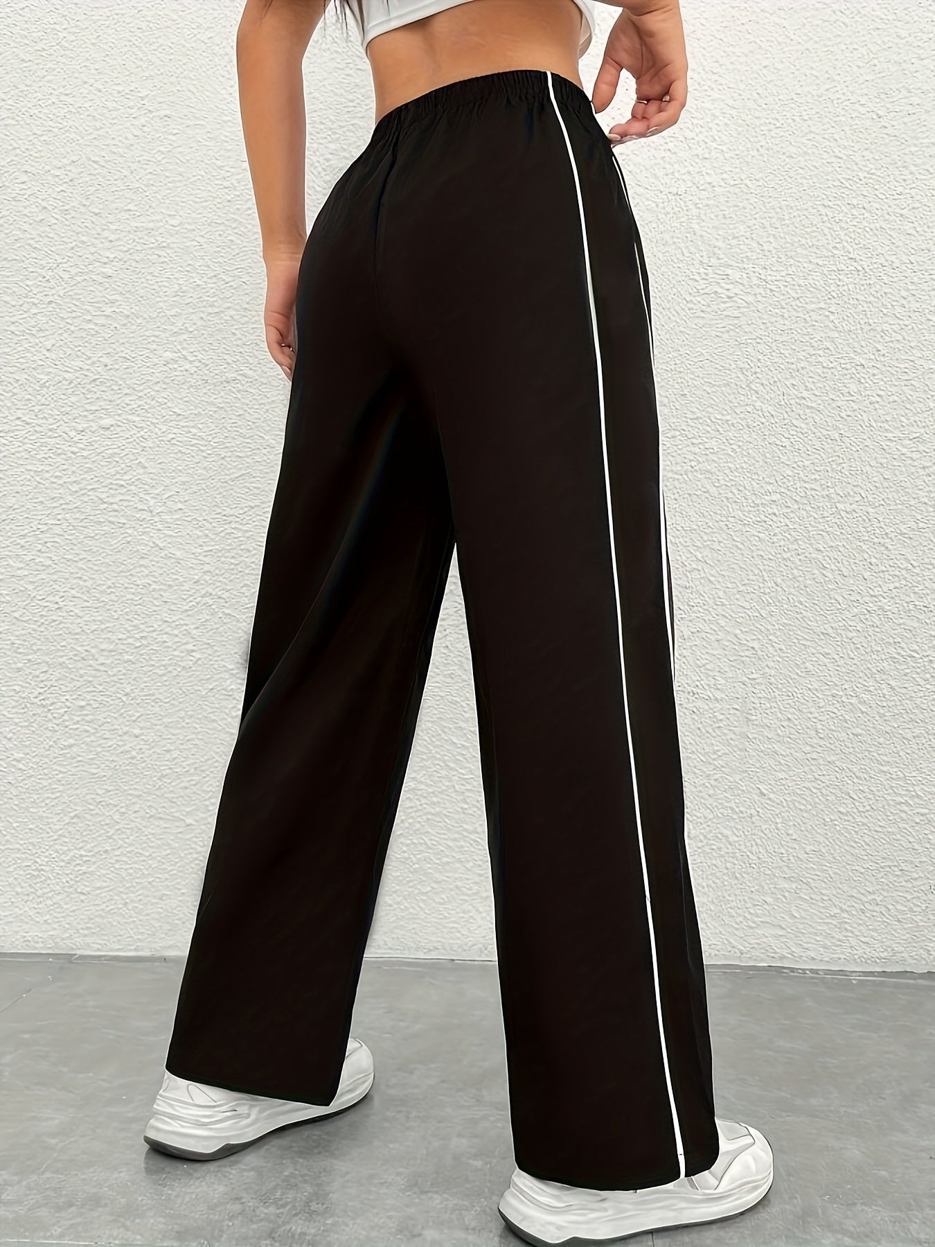 Women's Stylish Black & White Side Stripe Straight-Leg Joggers - 100% Polyester, Machine Washable, All-Season Casual Athletic Pants for Adults