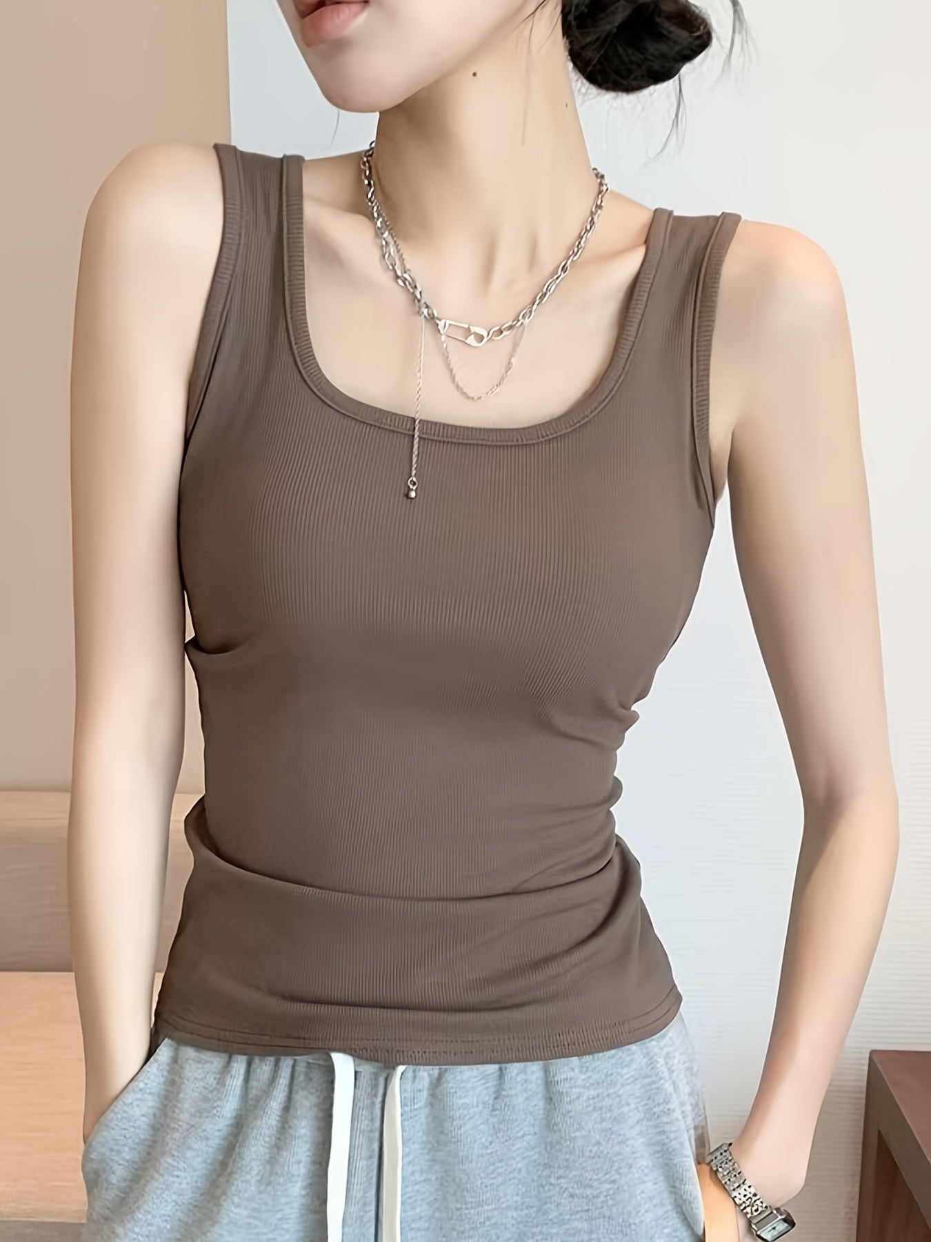 Solid Color Casual, U-neck, Wide Shoulder Vest, Women's Vest, Inner Wear, Versatile Outer Wear, Sleeveless Vest, Comfortable and Simple, Spring, Summer and Autumn Top, Can Be Worn in Winter, Christmas, Valentine's Day