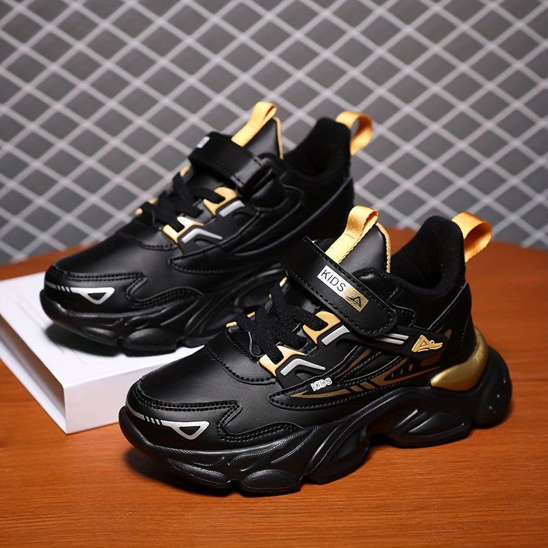 Casual Stylish Sports Shoes That Are Windproof And Waterproof.