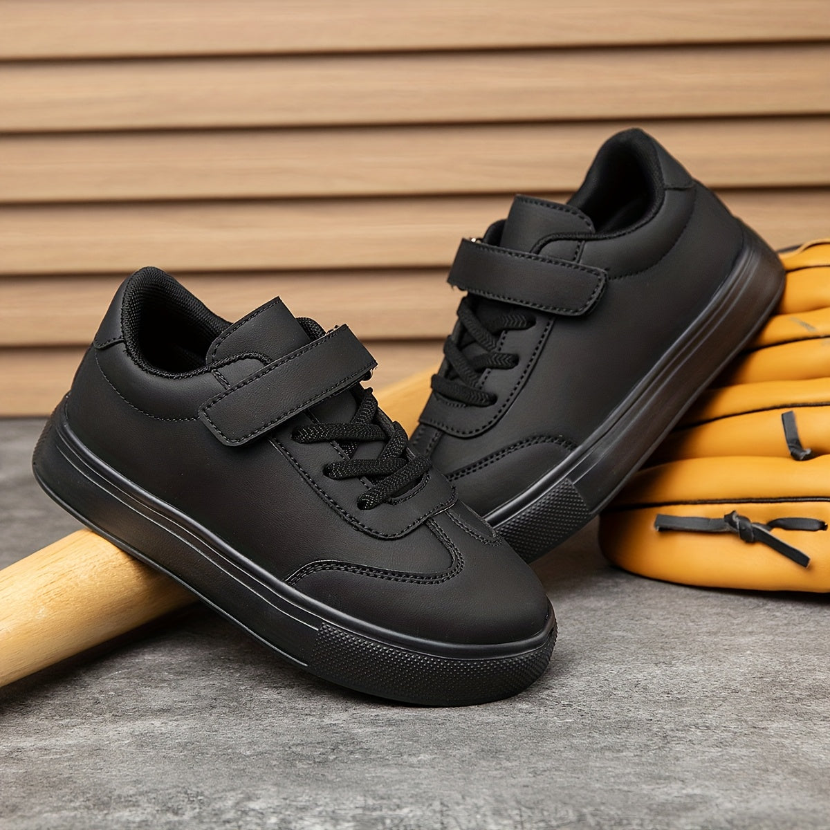 Youngsters' Casual Sneakers with Black Design, Lightweight & Comfortable Low-Top Shoes with Closure for Boys and Girls - Perfect for Casual Attire, Youngsters'S Footwear, Breathable Youngsters'S Footwear