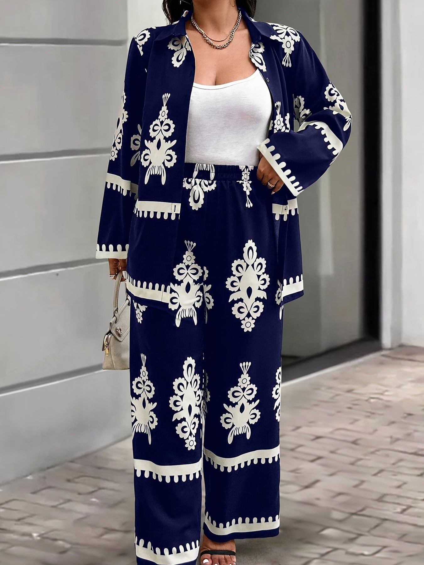 Women'S Elegant Geometric-Patterned Polyester Suit Set, Long Sleeve Top with Lapel Collar and Pants, Regular Sleeve, Woven Placket, Spring/Fall Casual Country Style Outfit