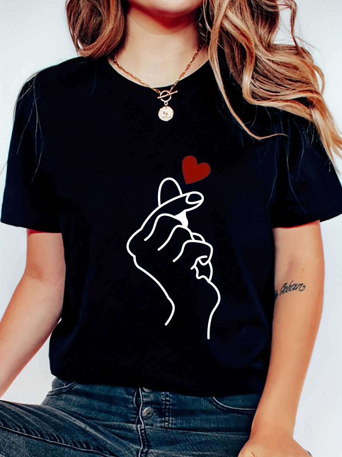 Heart Graphic Round Neck Sports T-shirt, Short Sleeve Running Casual Top, Women's Activewear