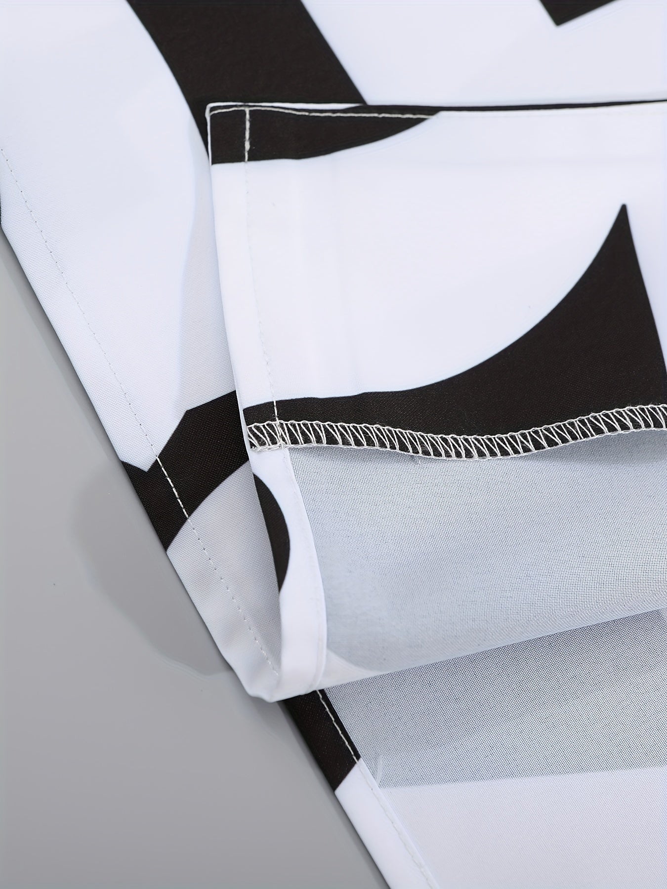 Men's Suit with Black and White Letter Print, Short Sleeve, Open Collar Shirt and Shorts, Casual Set