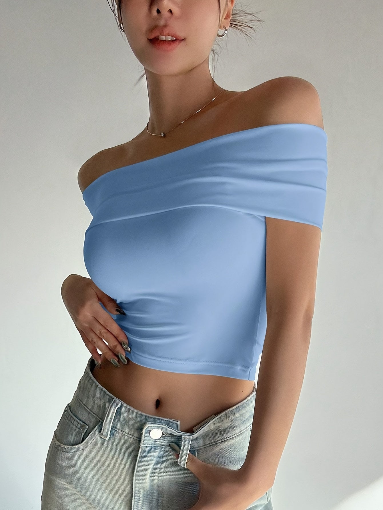 Chic Comfort| Elegant Women's Light Pink Off-Shoulder Ruched Crop Top - Slim Fit, Solid Color, Polyester & Elastane Blend, Machine Washable for Summer, Casual Wear|Chic Offshoulder Top|Delicate Texture