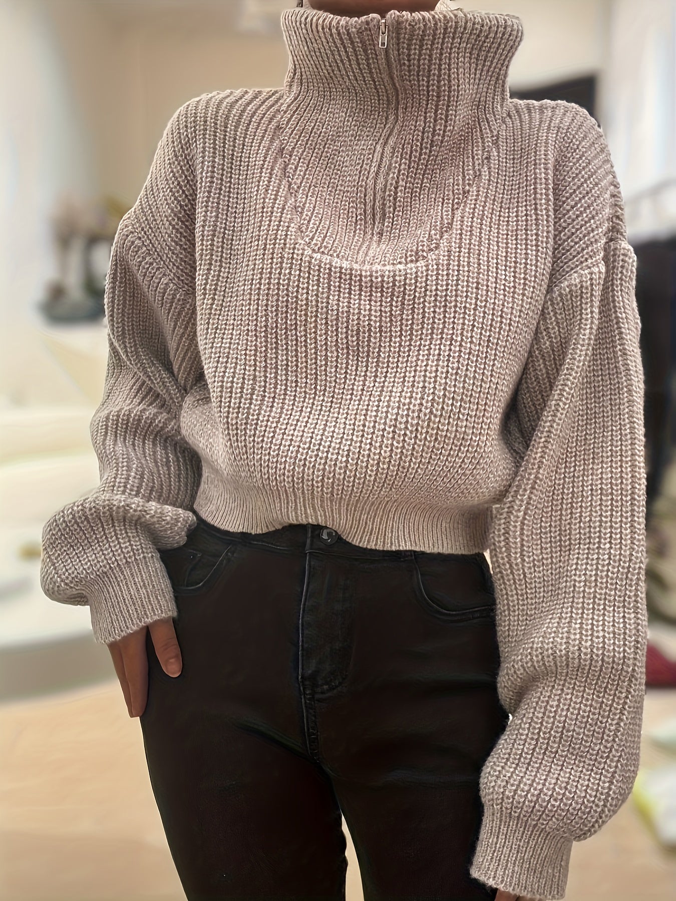 Autumn and Winter Half-Zip Short Fashion Lantern Sleeve Pullover Sweater to Show Your Figure and Versatile