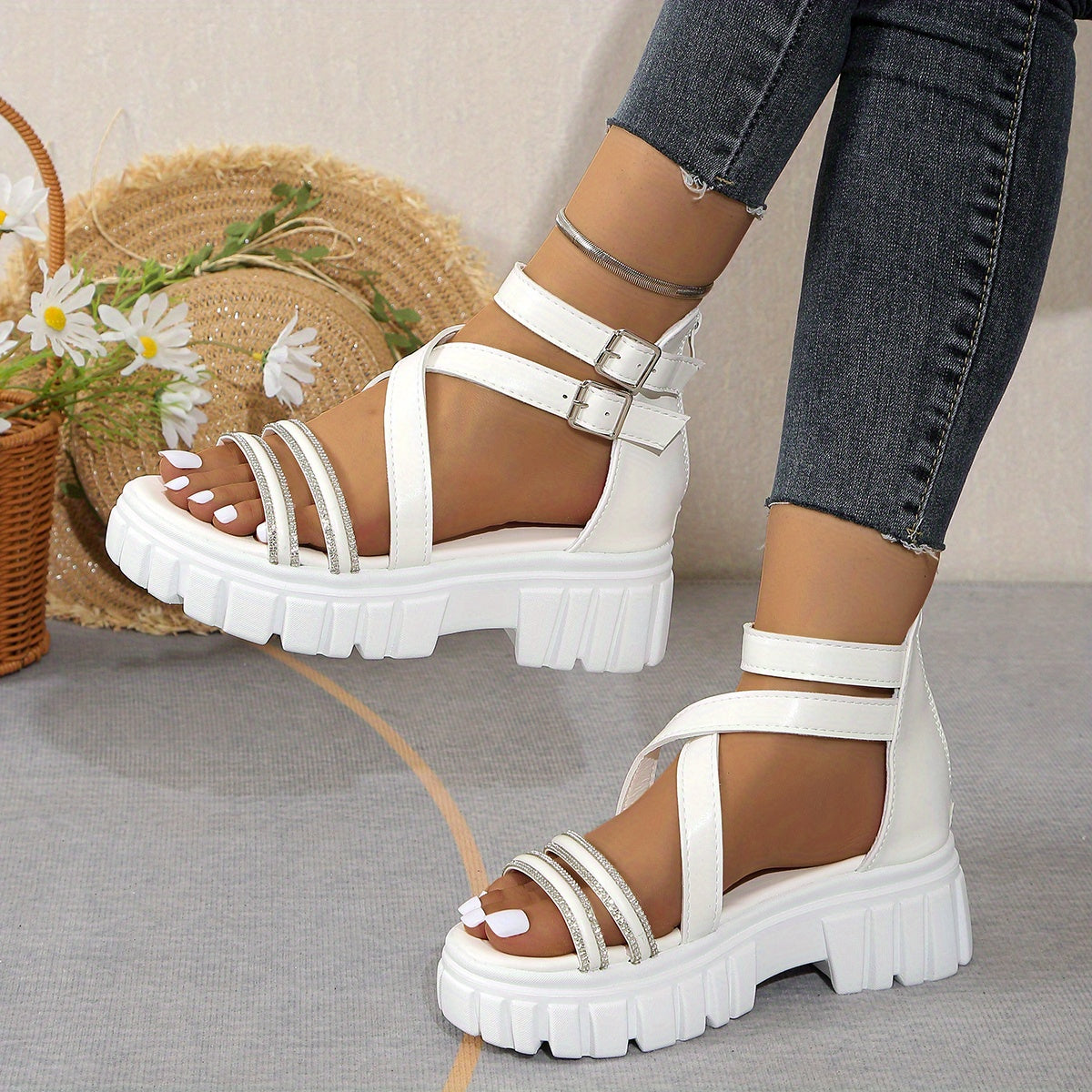 Women'S Summer Chunky Platform Sandals - Open-Toe Design with Adjustable Buckle Straps, White Faux Cover & Thick TPR Sole for Beach, Casual & Everyday Wear, Strappy Sandals, Beach Footwear, Stylish Footwear, Durable Footwear