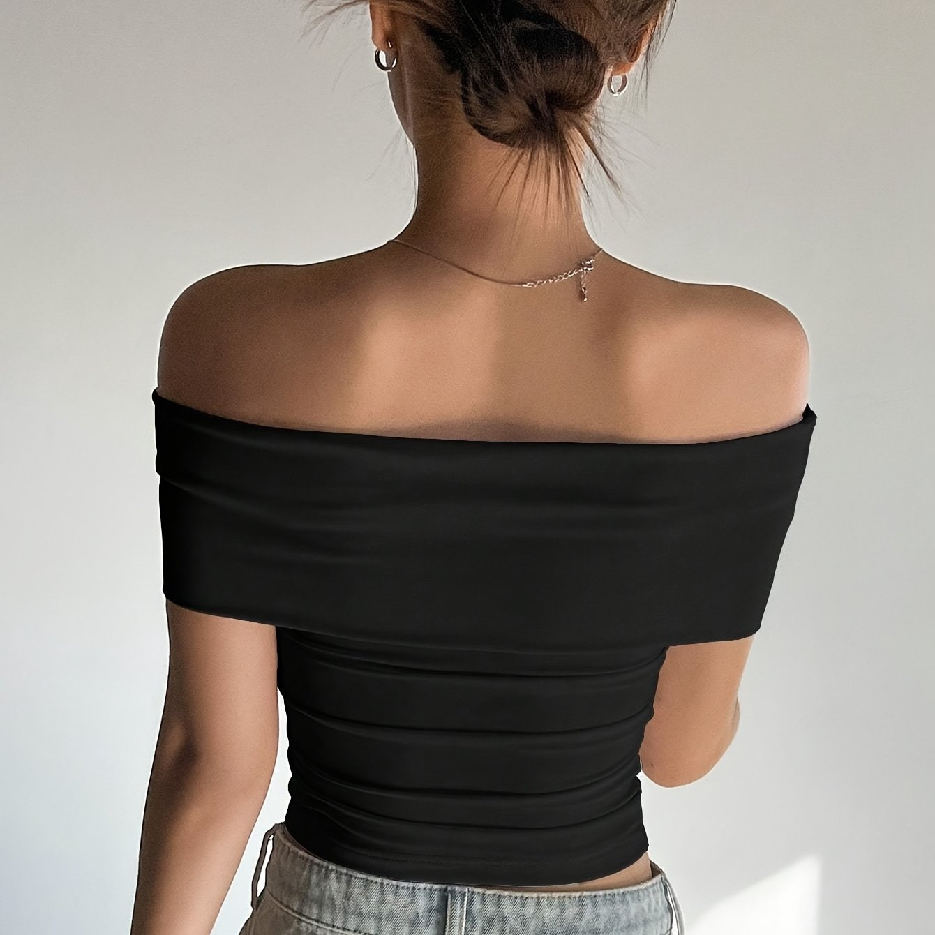 Chic Comfort| Elegant Women's Light Pink Off-Shoulder Ruched Crop Top - Slim Fit, Solid Color, Polyester & Elastane Blend, Machine Washable for Summer, Casual Wear|Chic Offshoulder Top|Delicate Texture
