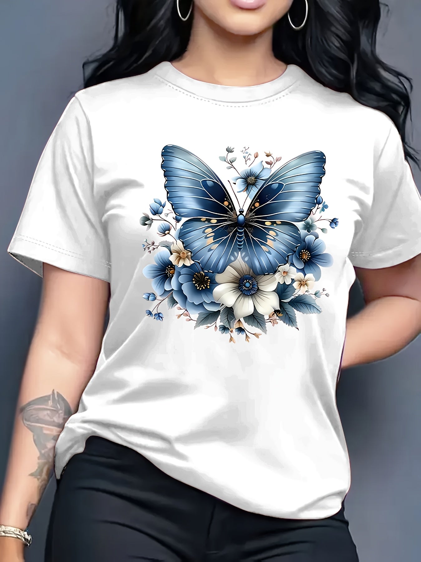 Women'S Floral Butterfly Print T-Shirt, Short Sleeve Crew Neck Casual Top for Spring & Summer, Vibrant Green with White & Blue Flowers, Perfect Birthday or Holiday Gift, Everyday Fashion | Vibrant Casual Top | Glossy Texture