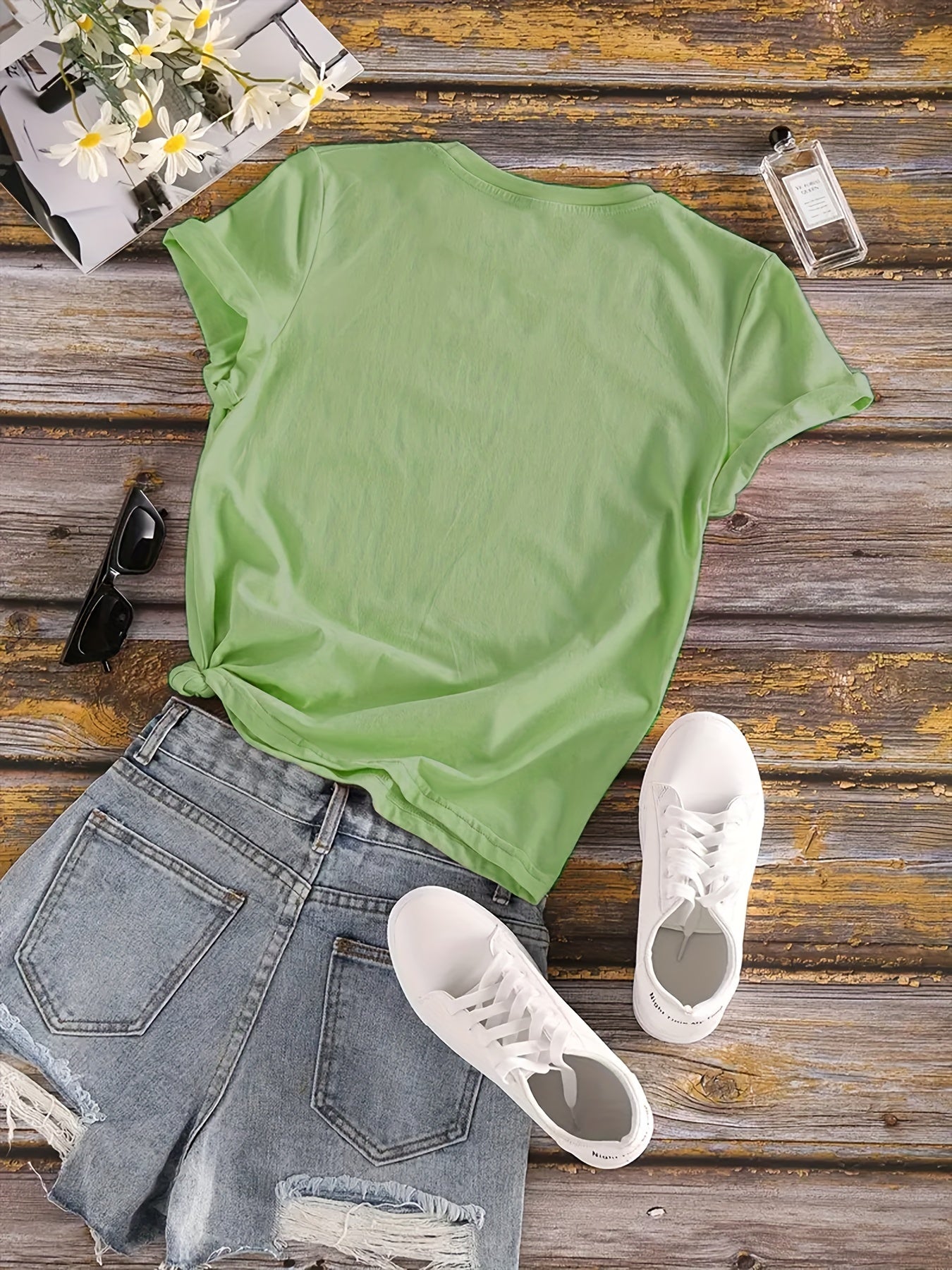 Finger Heart Print T-Shirt, Short Sleeve Crew Neck Casual Top For Summer & Spring, Women's Clothing