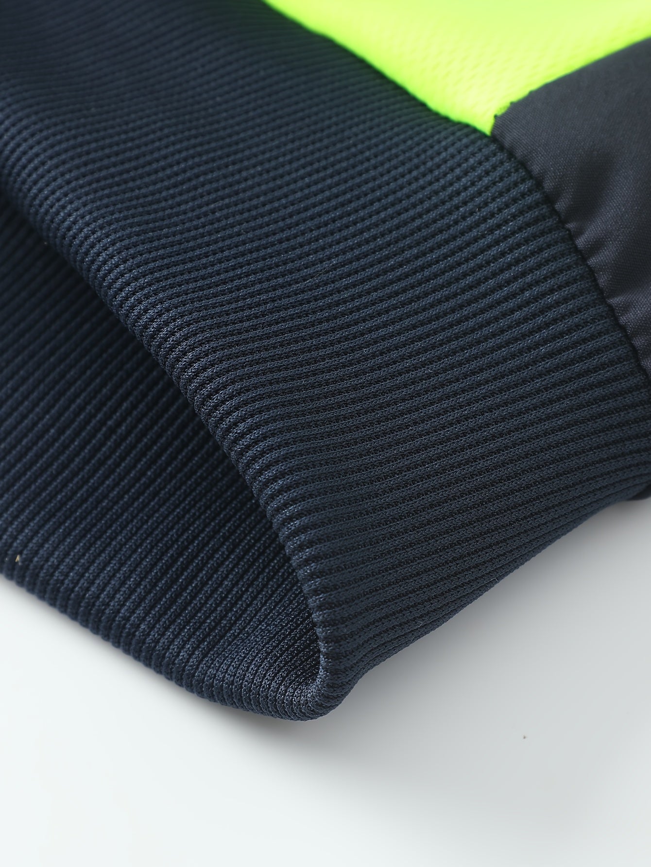 Men's Two-Tone Spliced Jacket and Pants Set in Fluorescent Green with 'Sports' Letter Print, Eye-Catching Fashion Design, Comfortable Soft Fabric, Essential Outfit for Home or Outdoor Wear TZ8030