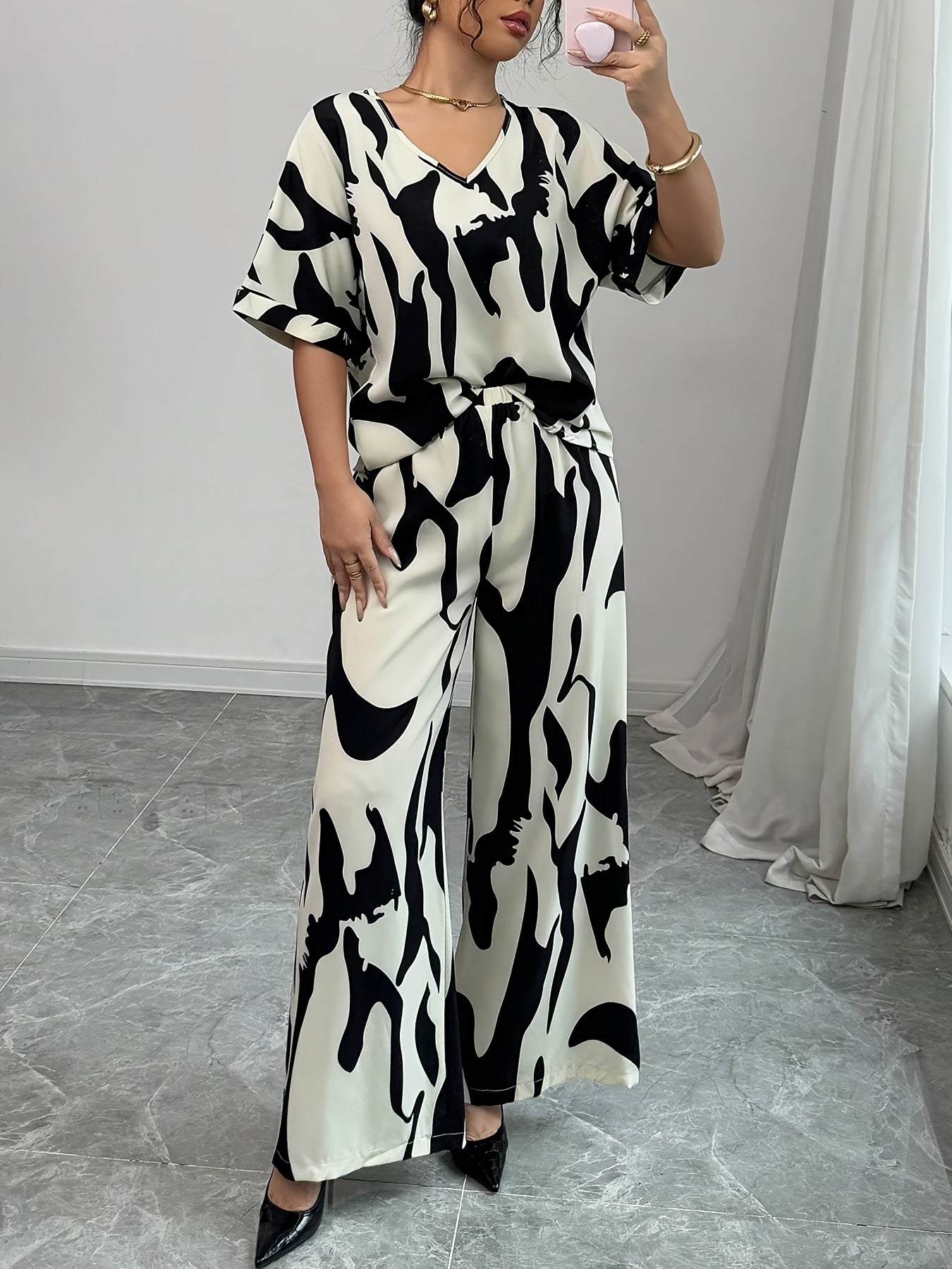 -Yy0207476-2pcs Women'S V-Neck Short-Sleeved Black And White Printed Casual Top And Pants Set