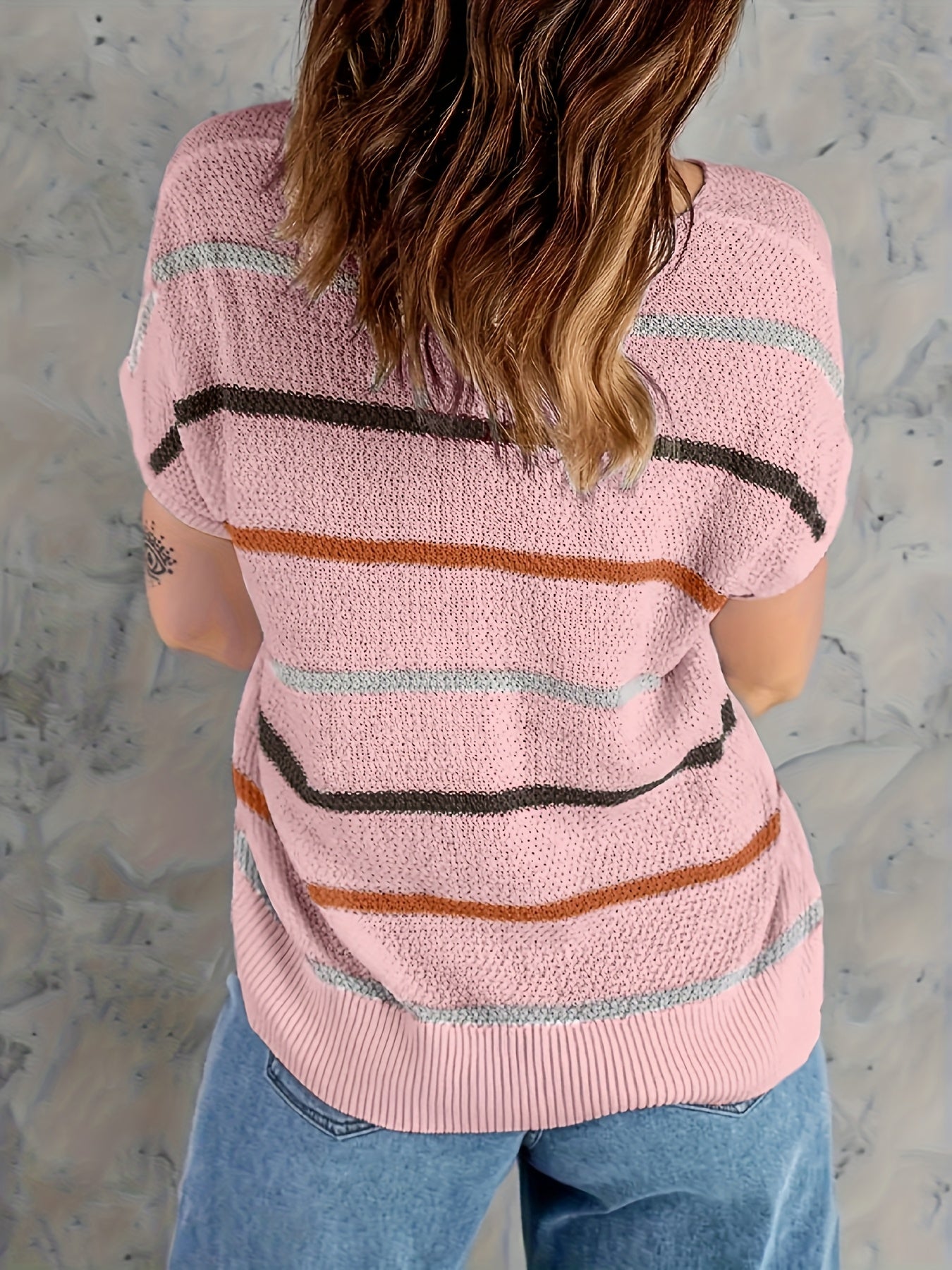 Women'S Casual Spring/Summer Striped T-Shirt - Short Sleeve Pullover with V-Neck, Side Stripes, and "LOVE" Graphic, Lightweight Knit Top for Casual Attire, Casual Wear | Graphic Tee | Knit Texture