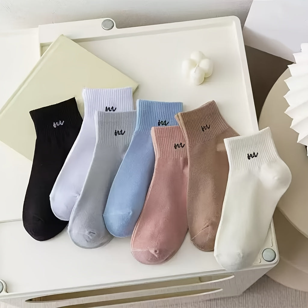 7 Pairs of Spring And Summer Casual Sports Socks, Breathable And Sweat-Absorbing, Simple And Versatile Women'S Ankle Socks.