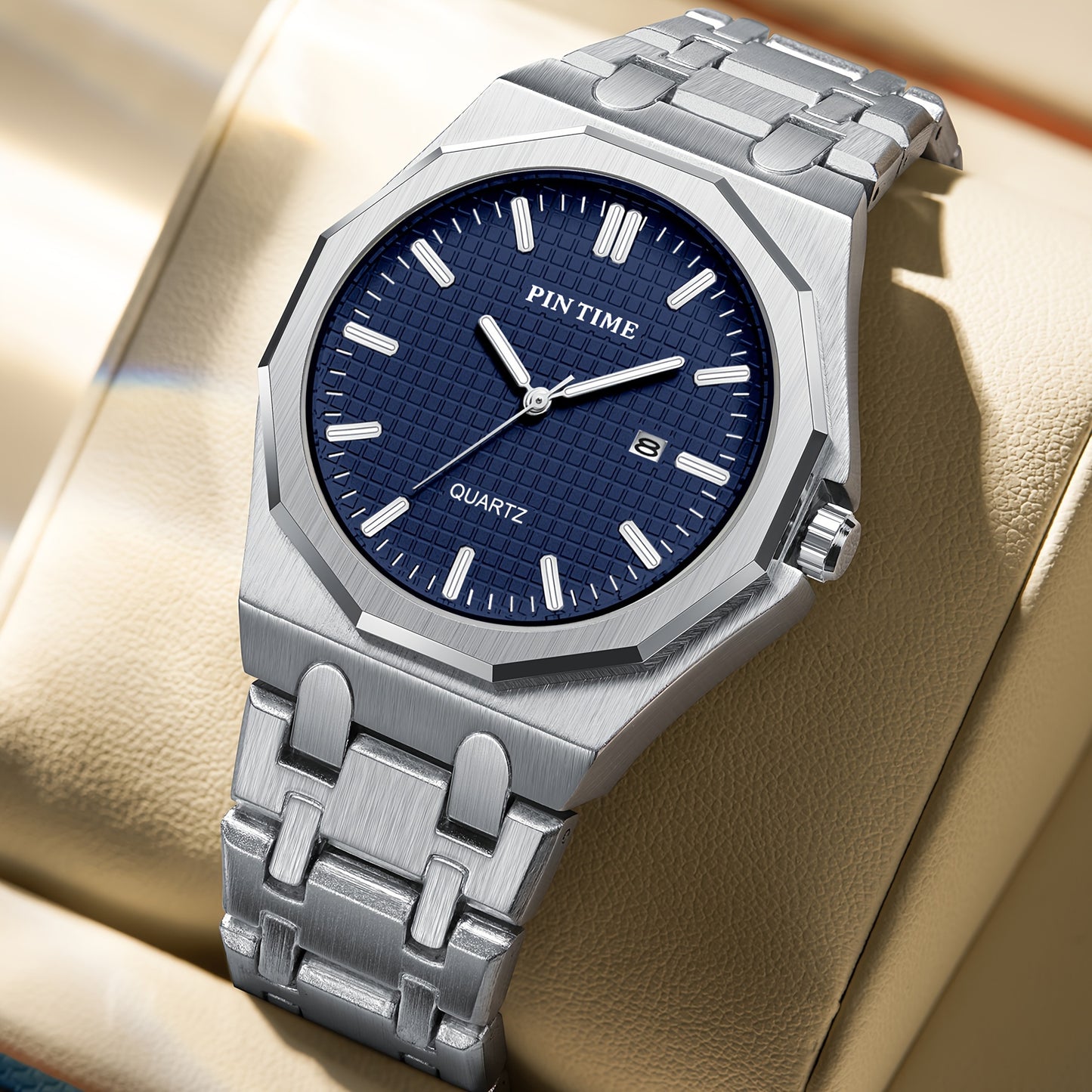 A Quartz-made Ladies' Watch With A 12-sided Case Featuring A Calendar, Suitable For All Occasions, Looks Good On Any Woman Wearing It.