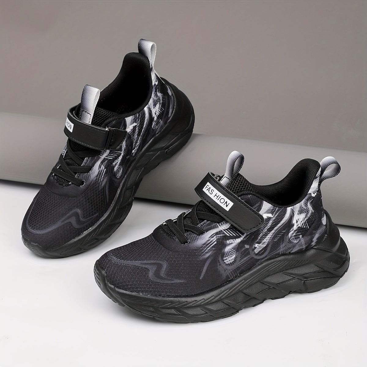 Youngsters' Low-Top Breathable Mesh Running Shoes with EVA Sole - Lightweight Comfortable Casual Outdoor Sneakers, White with Black Accents & Hook-and-Loop Closure for Boys and Girls, Kid Shoes, Youngsters Sports Footwear, St