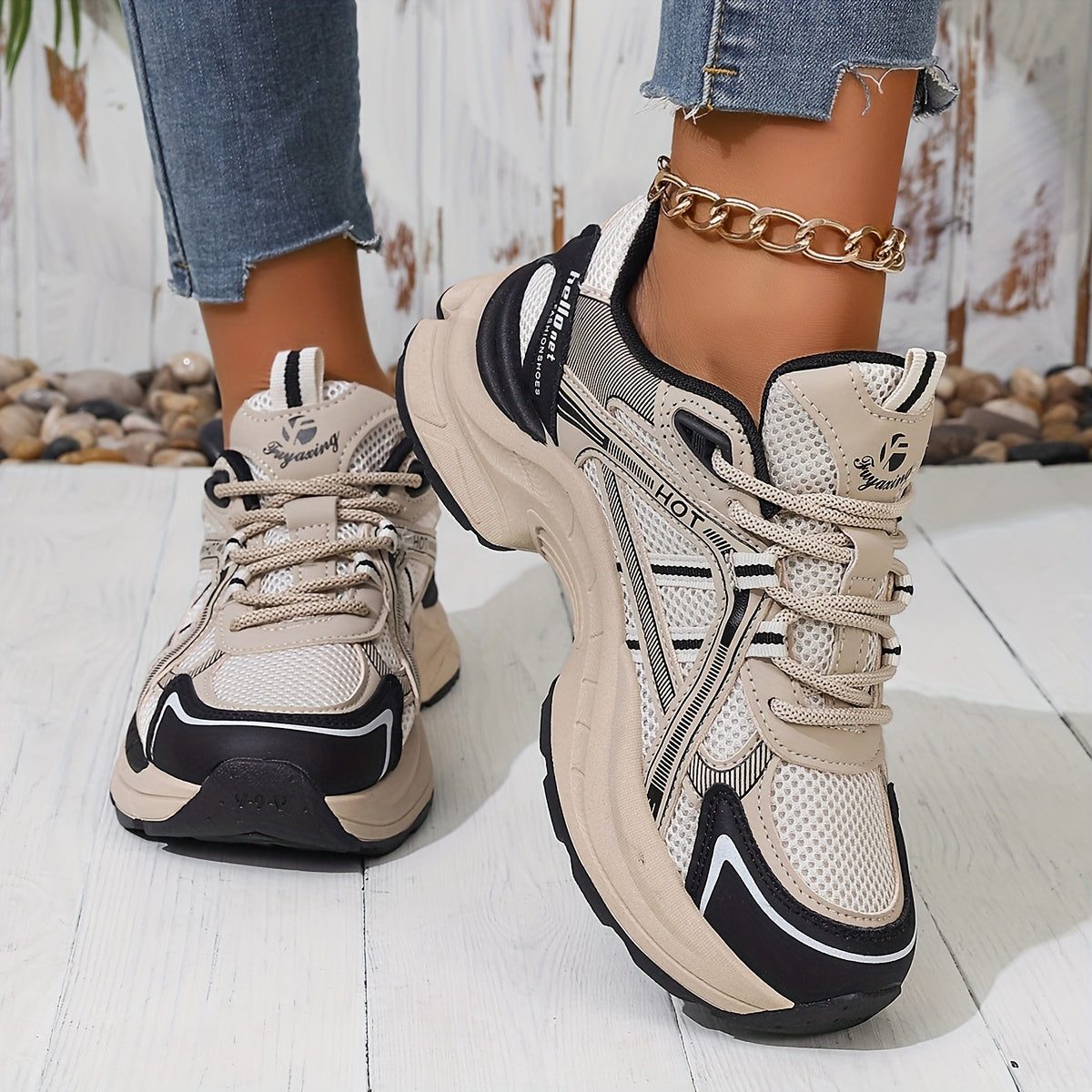 Women's Minimalist Black and White Thick-Sole Lace-Up Sneakers with Breathable Mesh Material, Comfortable for Daily Wear and Light Exercise