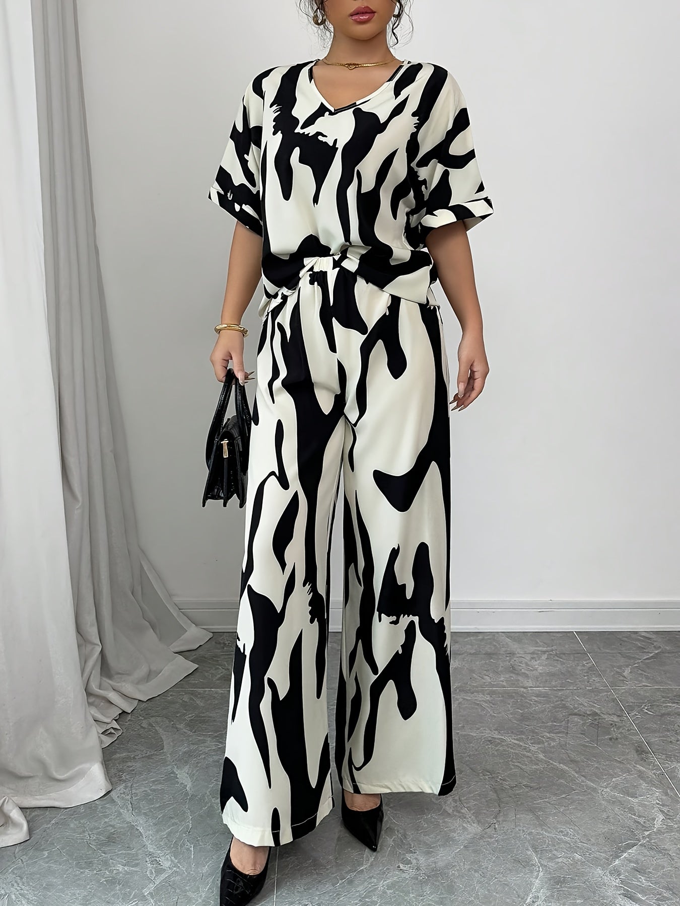 -Yy0207476-2pcs Women'S V-Neck Short-Sleeved Black And White Printed Casual Top And Pants Set